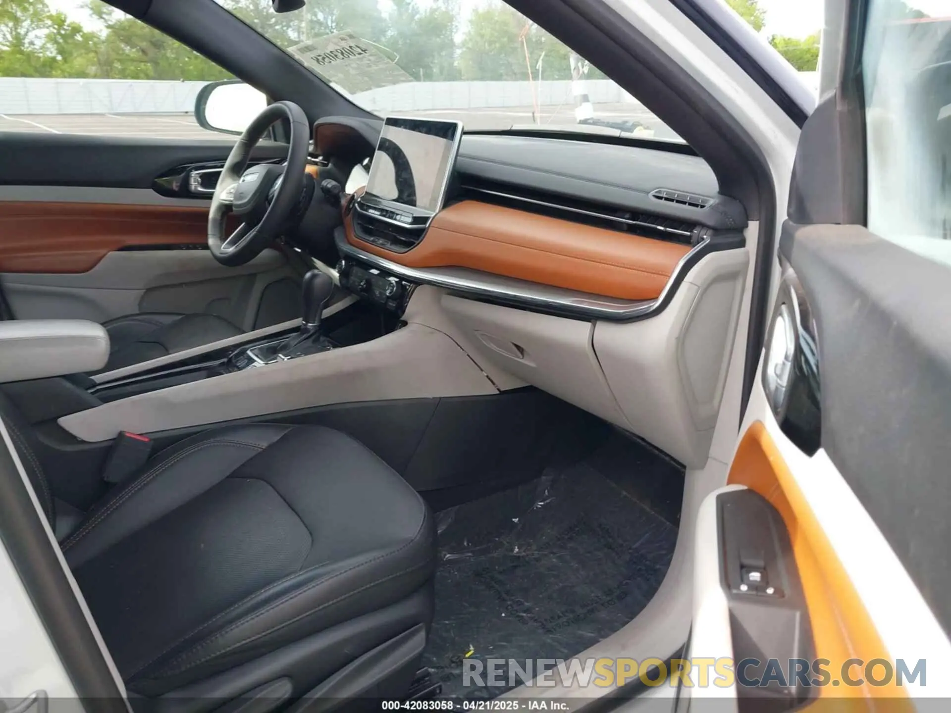 5 fotografías del automóvil dañado 3C4NJDCNXPT565743 JEEP COMPASS 2023