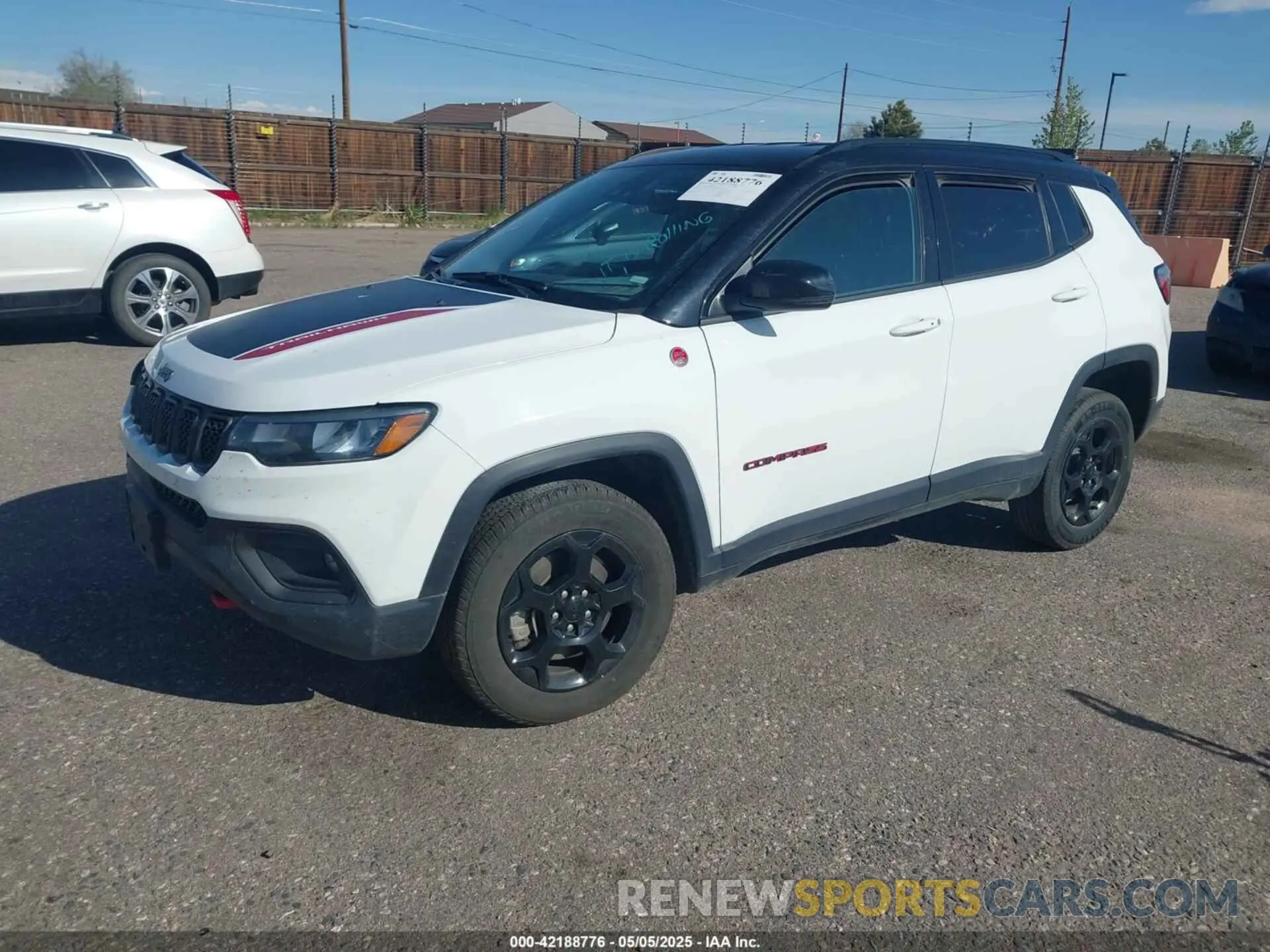 2 fotografías del automóvil dañado 3C4NJDDN0PT566656 JEEP COMPASS 2023