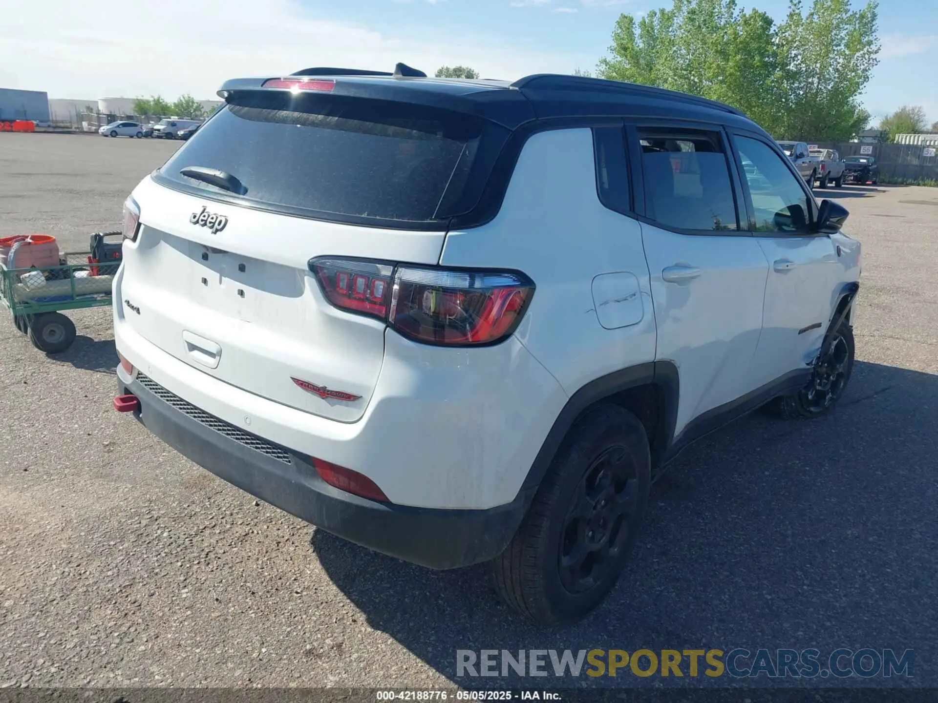 4 fotografías del automóvil dañado 3C4NJDDN0PT566656 JEEP COMPASS 2023