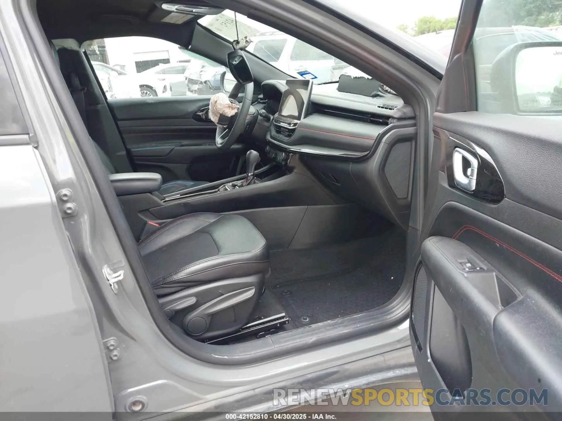 5 fotografías del automóvil dañado 3C4NJDDN1PT556640 JEEP COMPASS 2023