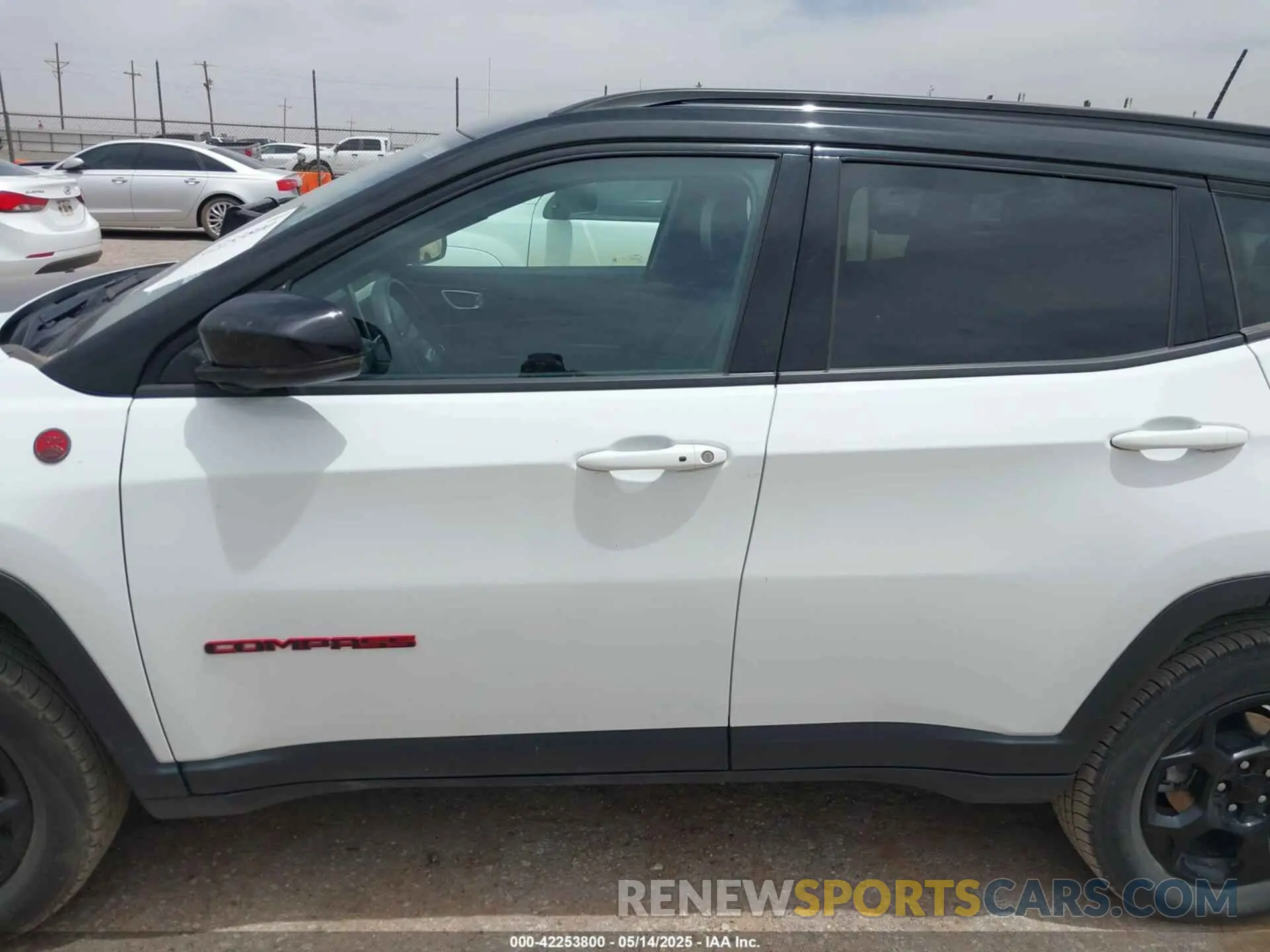 14 fotografías del automóvil dañado 3C4NJDDN3PT544408 JEEP COMPASS 2023