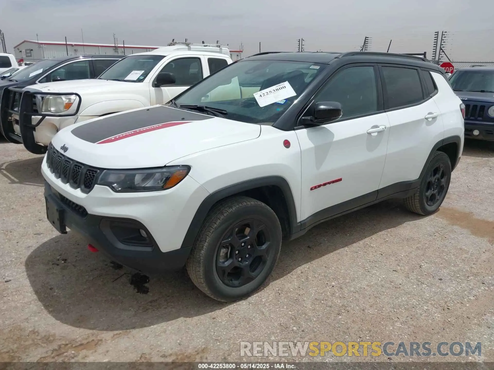 2 fotografías del automóvil dañado 3C4NJDDN3PT544408 JEEP COMPASS 2023