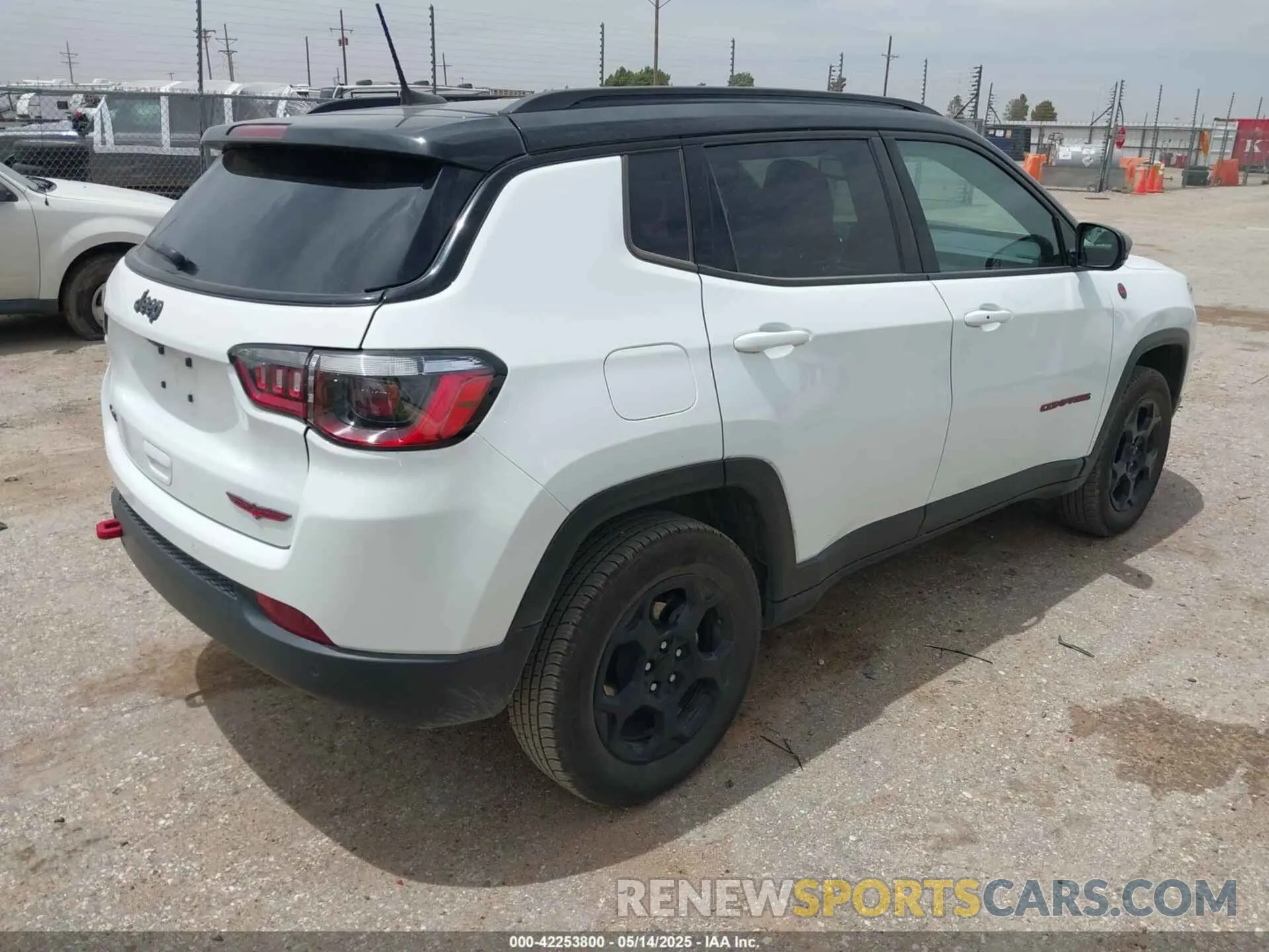 4 fotografías del automóvil dañado 3C4NJDDN3PT544408 JEEP COMPASS 2023