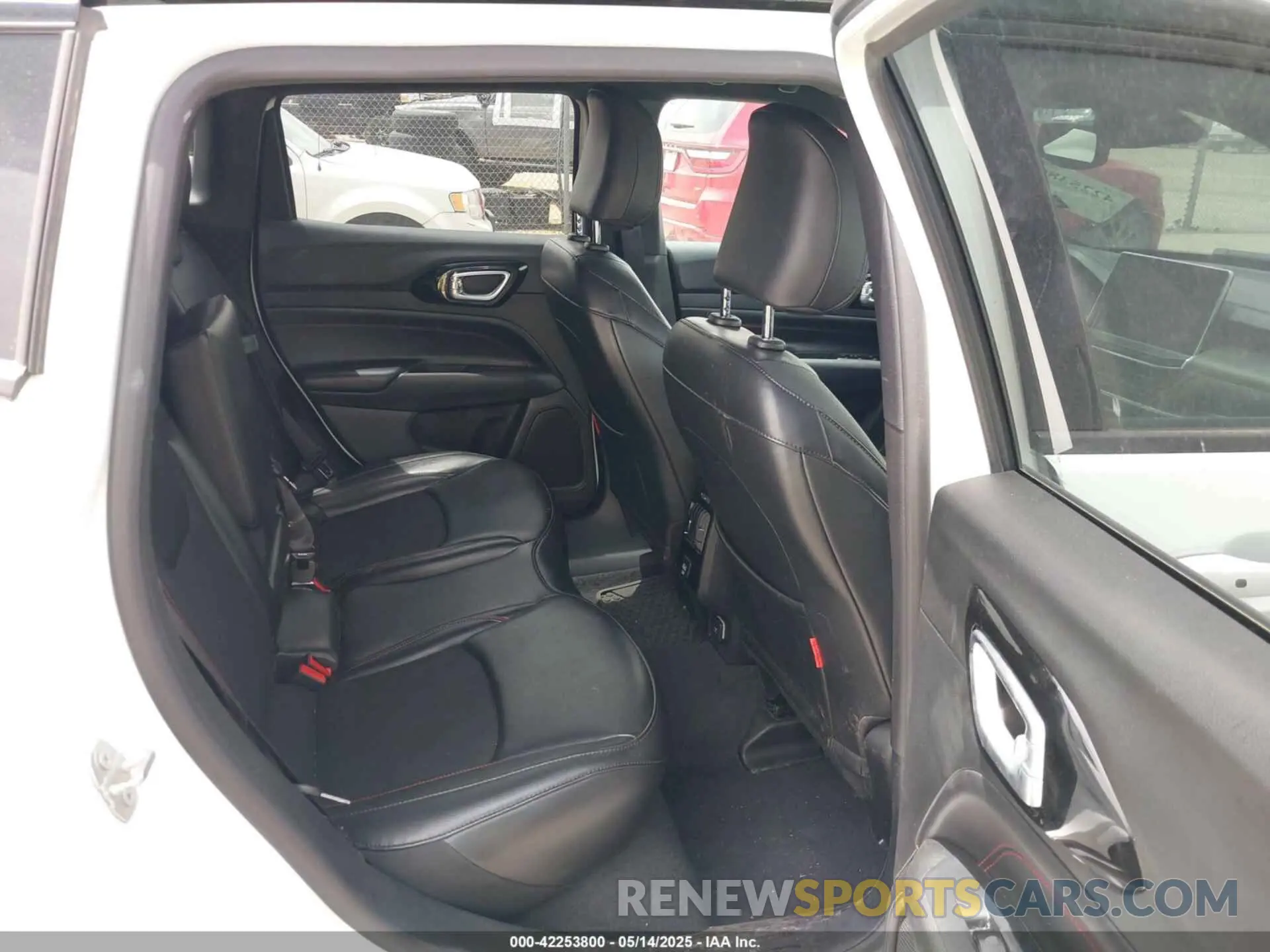 8 fotografías del automóvil dañado 3C4NJDDN3PT544408 JEEP COMPASS 2023