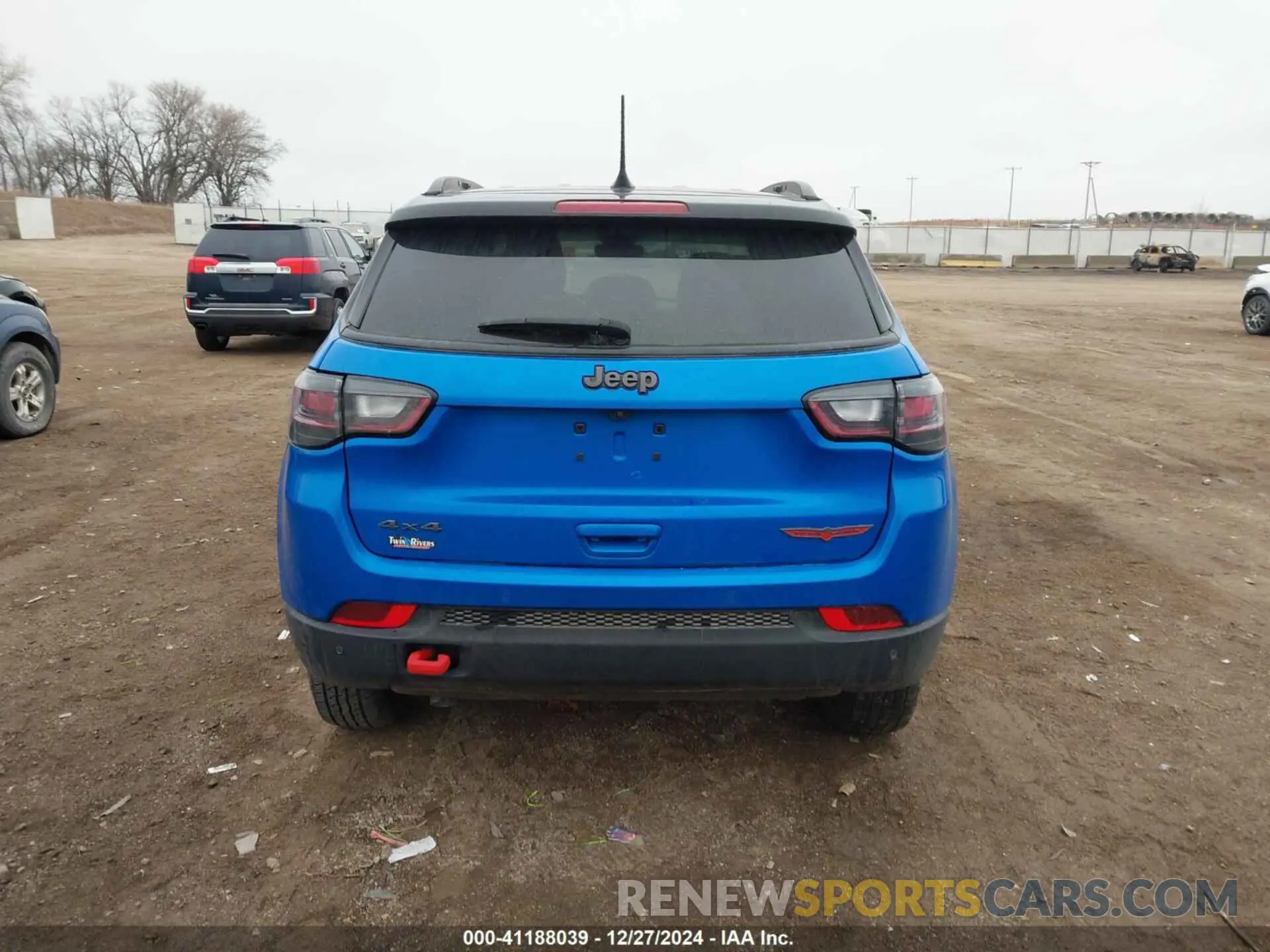 17 fotografías del automóvil dañado 3C4NJDDN8PT551998 JEEP COMPASS 2023