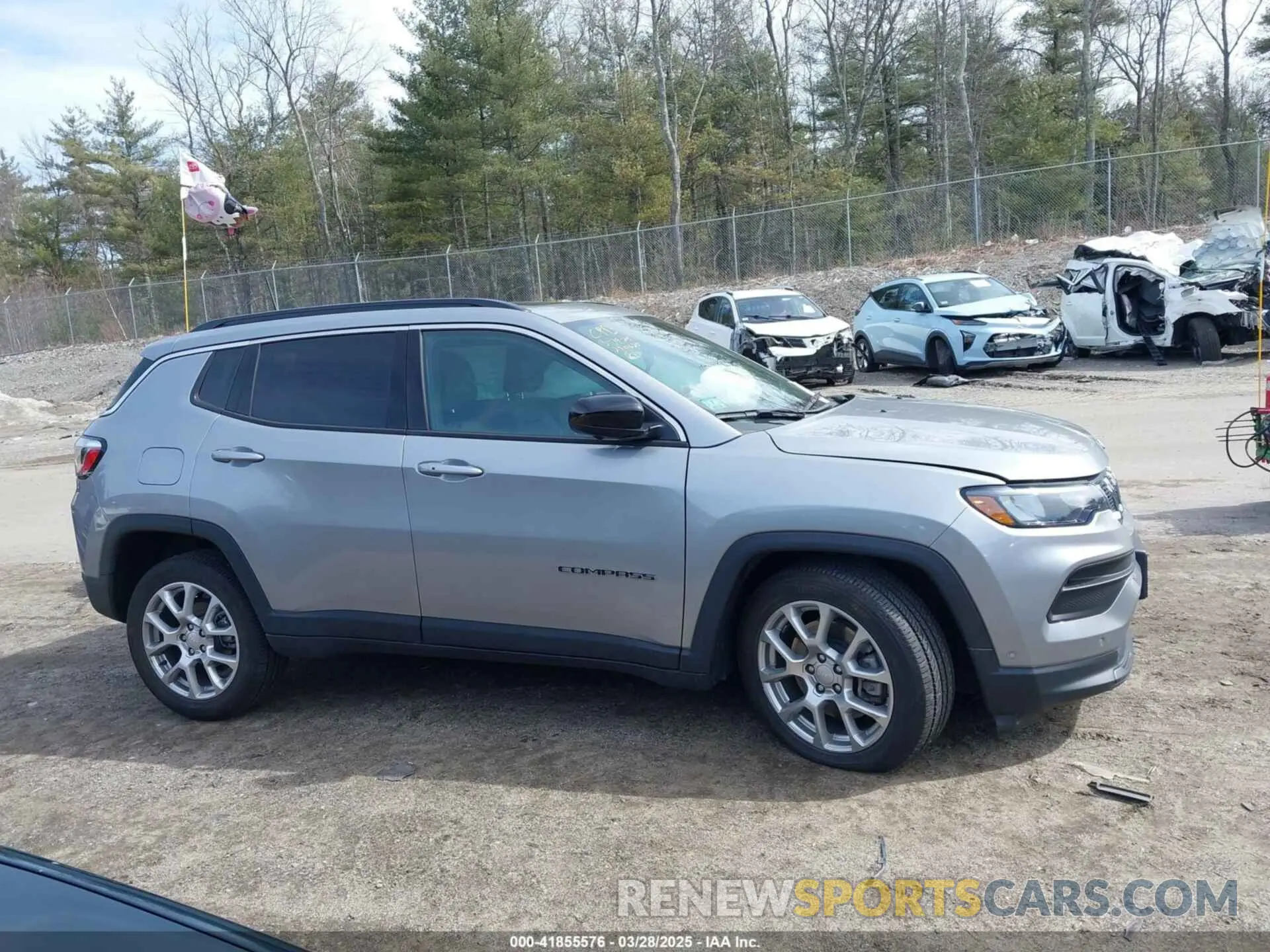 13 fotografías del automóvil dañado 3C4NJDFN4PT558945 JEEP COMPASS 2023