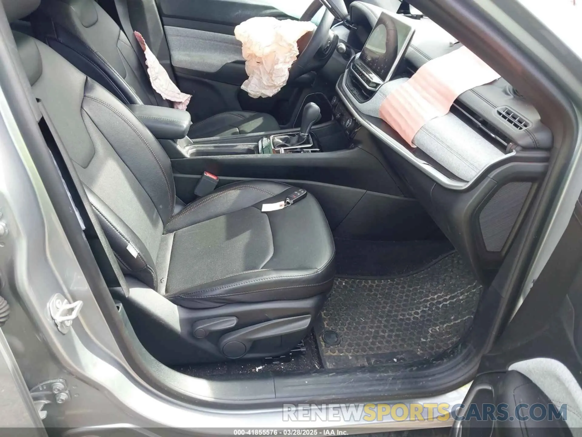 5 fotografías del automóvil dañado 3C4NJDFN4PT558945 JEEP COMPASS 2023