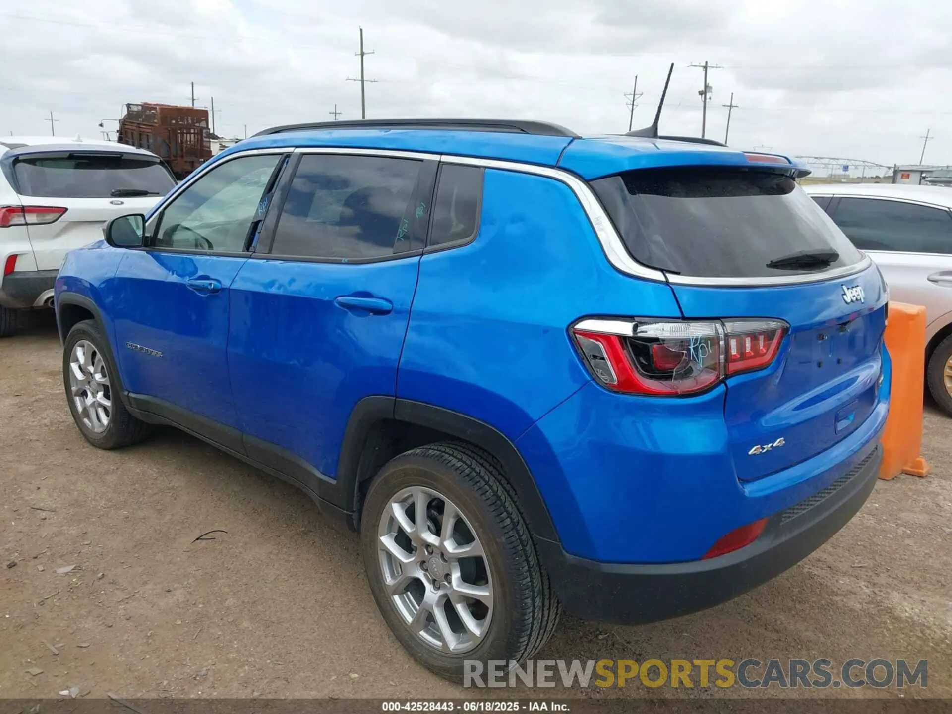 3 fotografías del automóvil dañado 3C4NJDFN8PT546846 JEEP COMPASS 2023