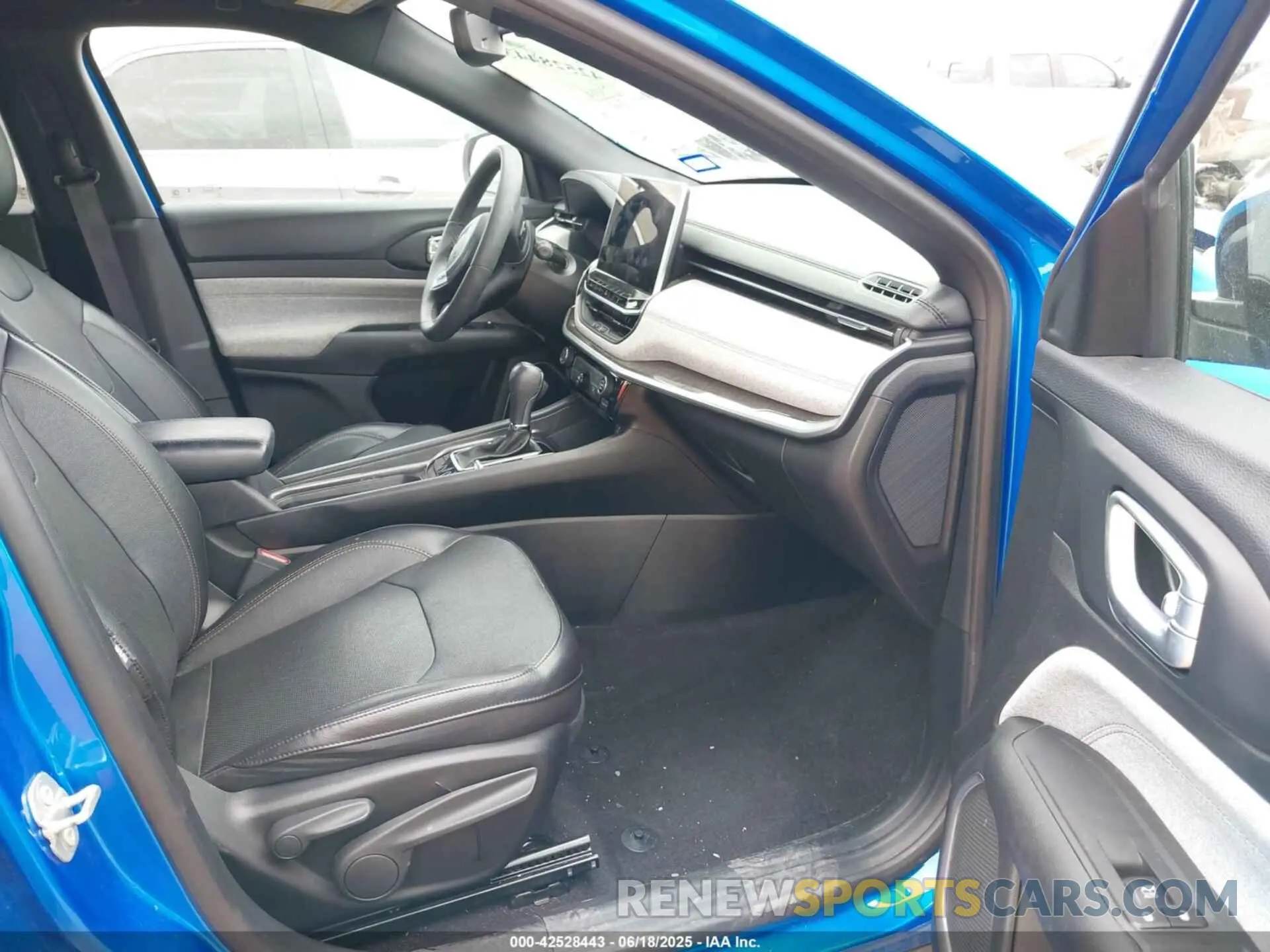 5 fotografías del automóvil dañado 3C4NJDFN8PT546846 JEEP COMPASS 2023