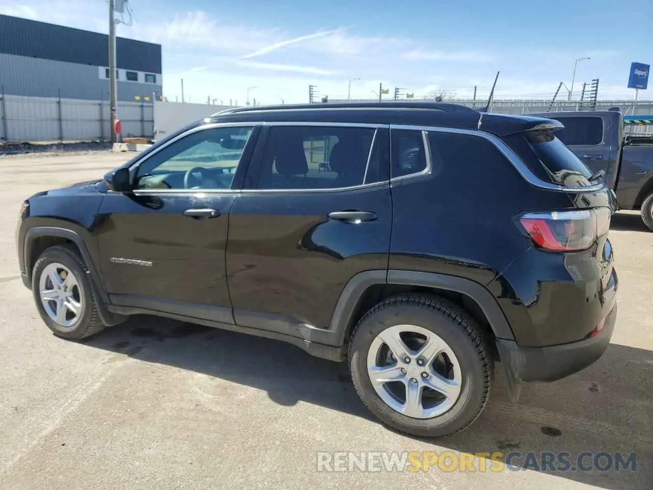 2 fotografías del automóvil dañado 3C4NJDAN1RT594604 JEEP COMPASS 2024