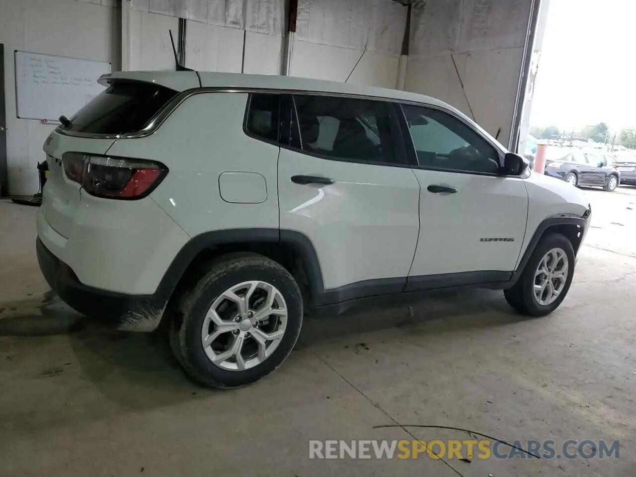 3 fotografías del automóvil dañado 3C4NJDAN2RT145173 JEEP COMPASS 2024