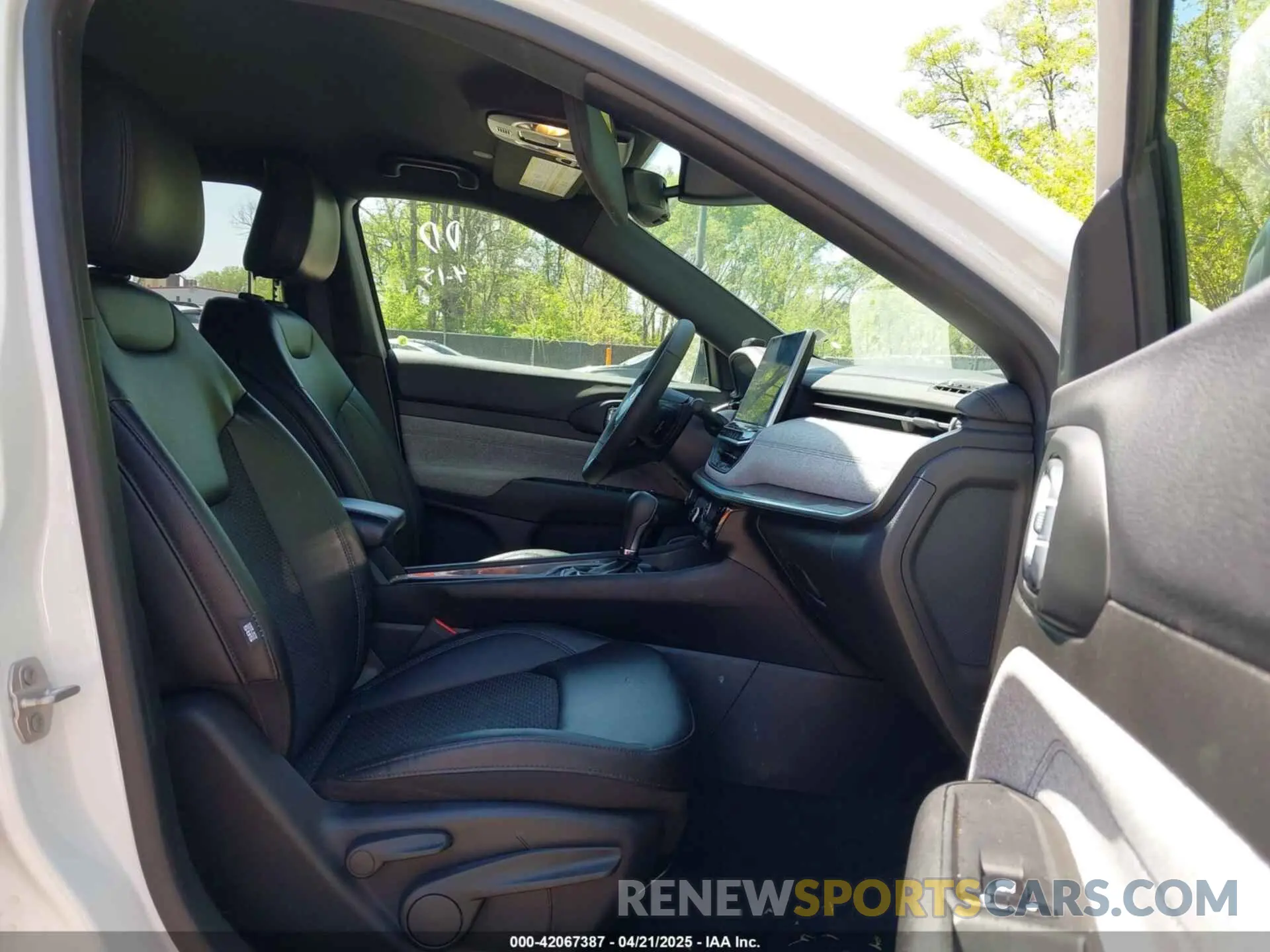 5 fotografías del automóvil dañado 3C4NJDBN0RT109268 JEEP COMPASS 2024