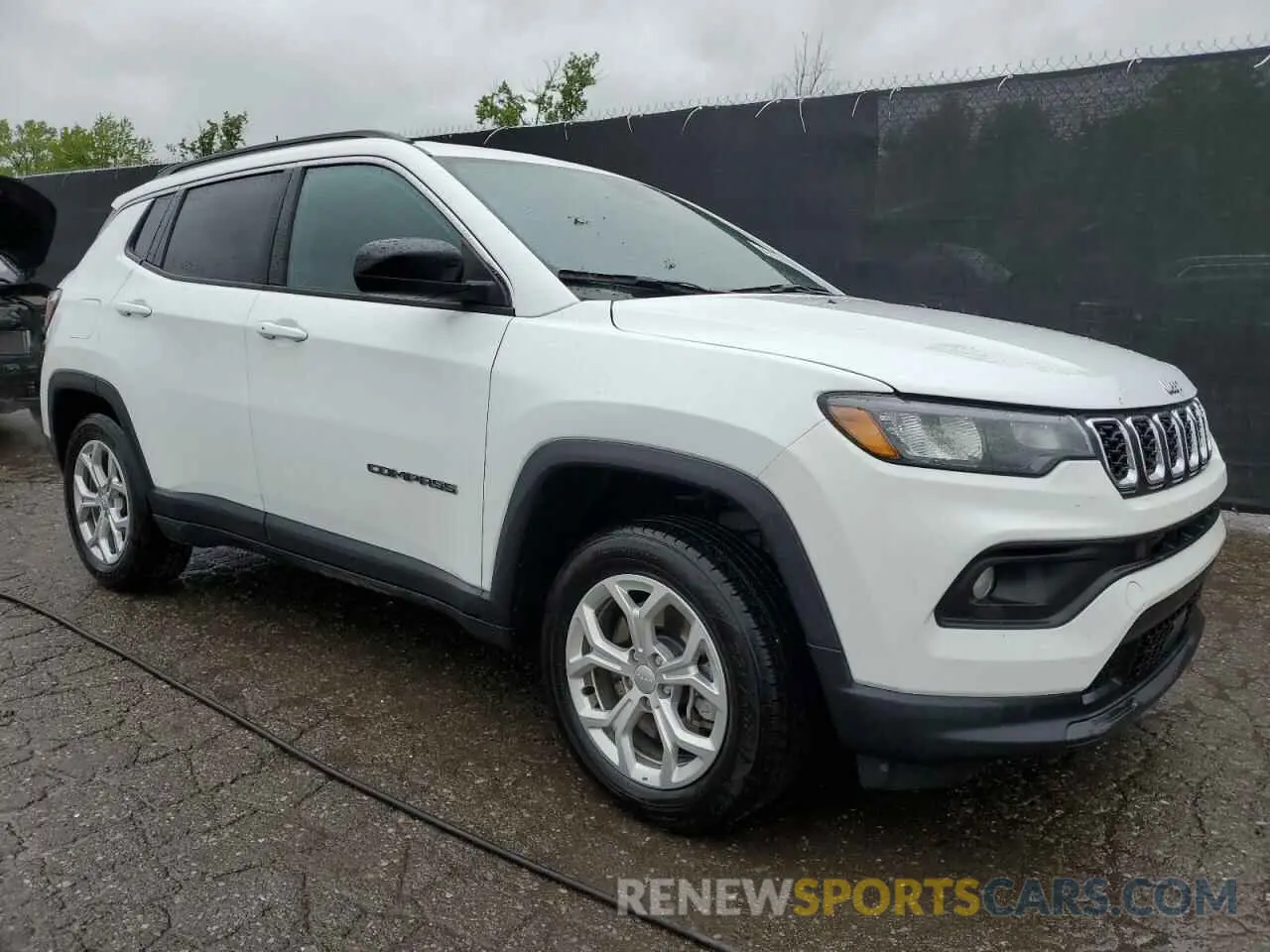 4 fotografías del automóvil dañado 3C4NJDBN0RT111750 JEEP COMPASS 2024
