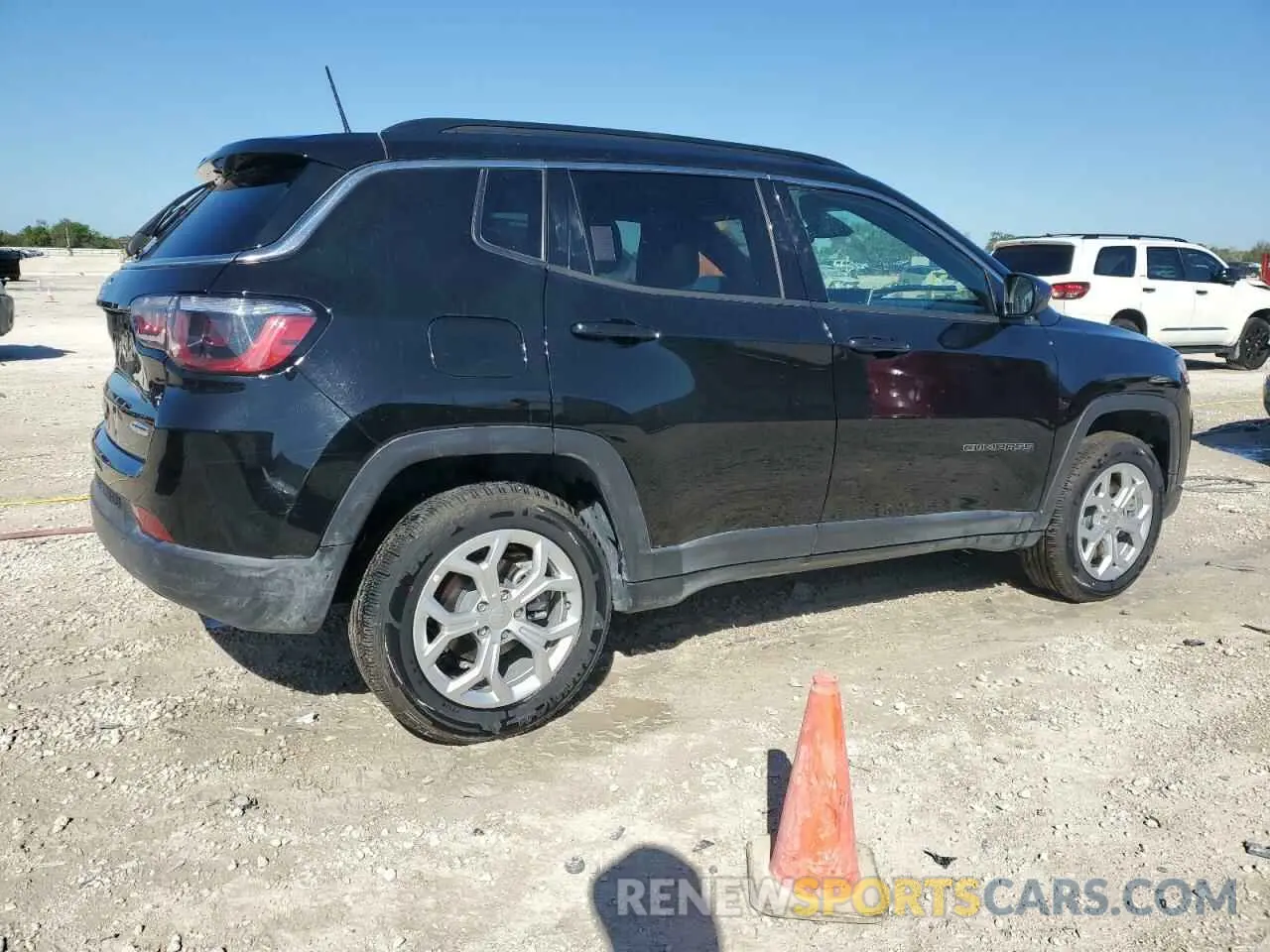 3 fotografías del automóvil dañado 3C4NJDBN1RT119341 JEEP COMPASS 2024