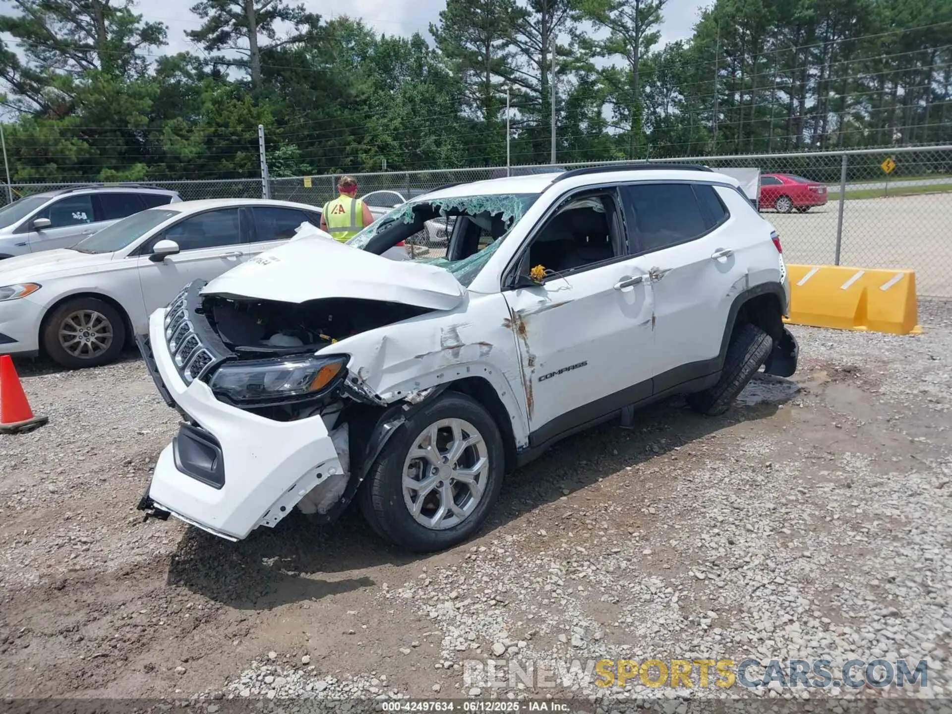 2 fotografías del automóvil dañado 3C4NJDBN1RT132767 JEEP COMPASS 2024