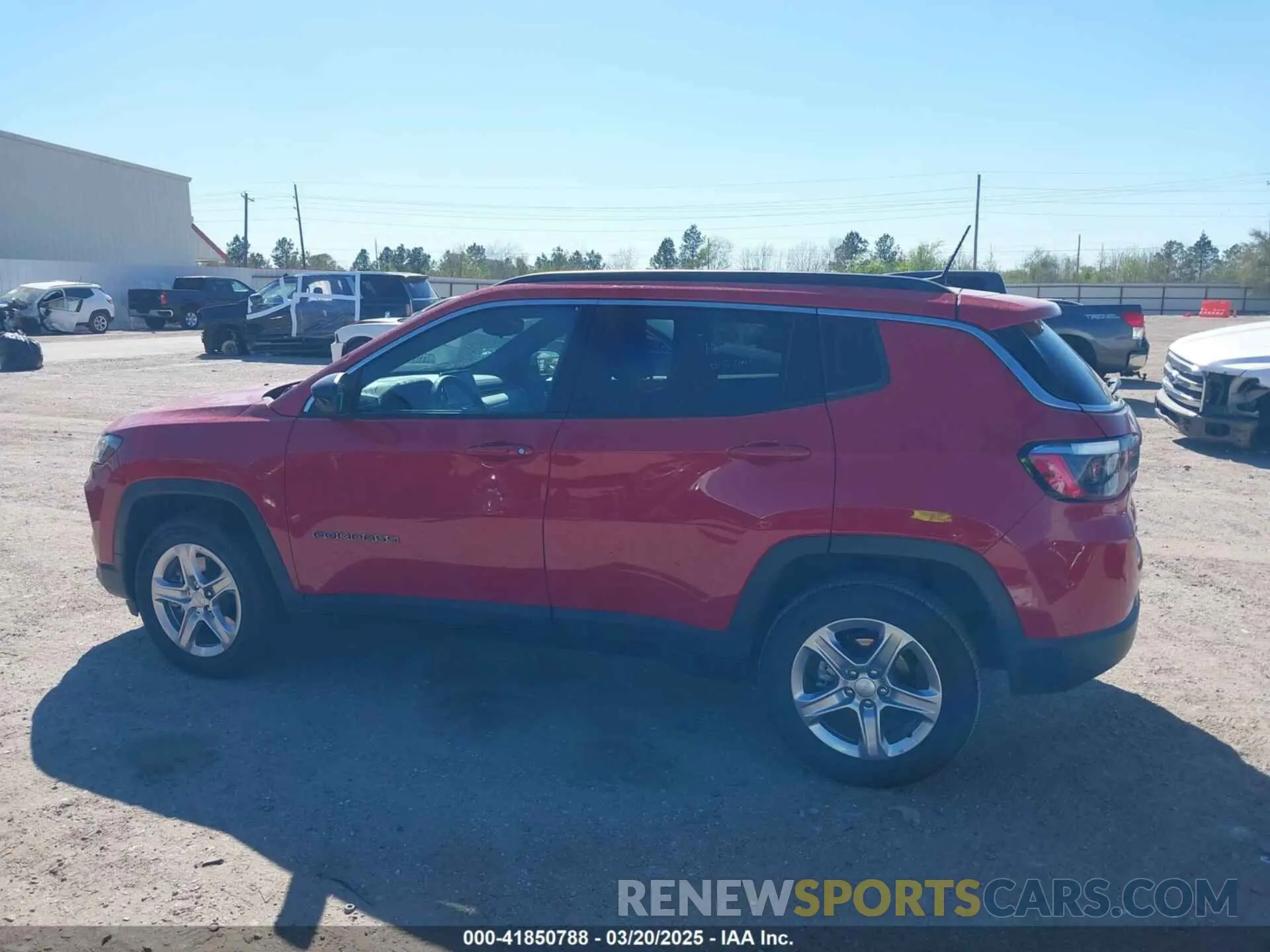 14 fotografías del automóvil dañado 3C4NJDBN2RT606063 JEEP COMPASS 2024