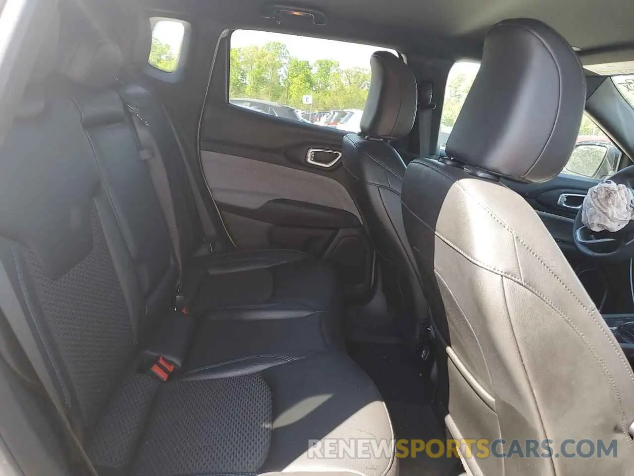 11 fotografías del automóvil dañado 3C4NJDBN3RT110950 JEEP COMPASS 2024