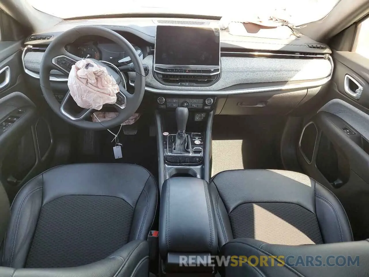 8 fotografías del automóvil dañado 3C4NJDBN3RT110950 JEEP COMPASS 2024