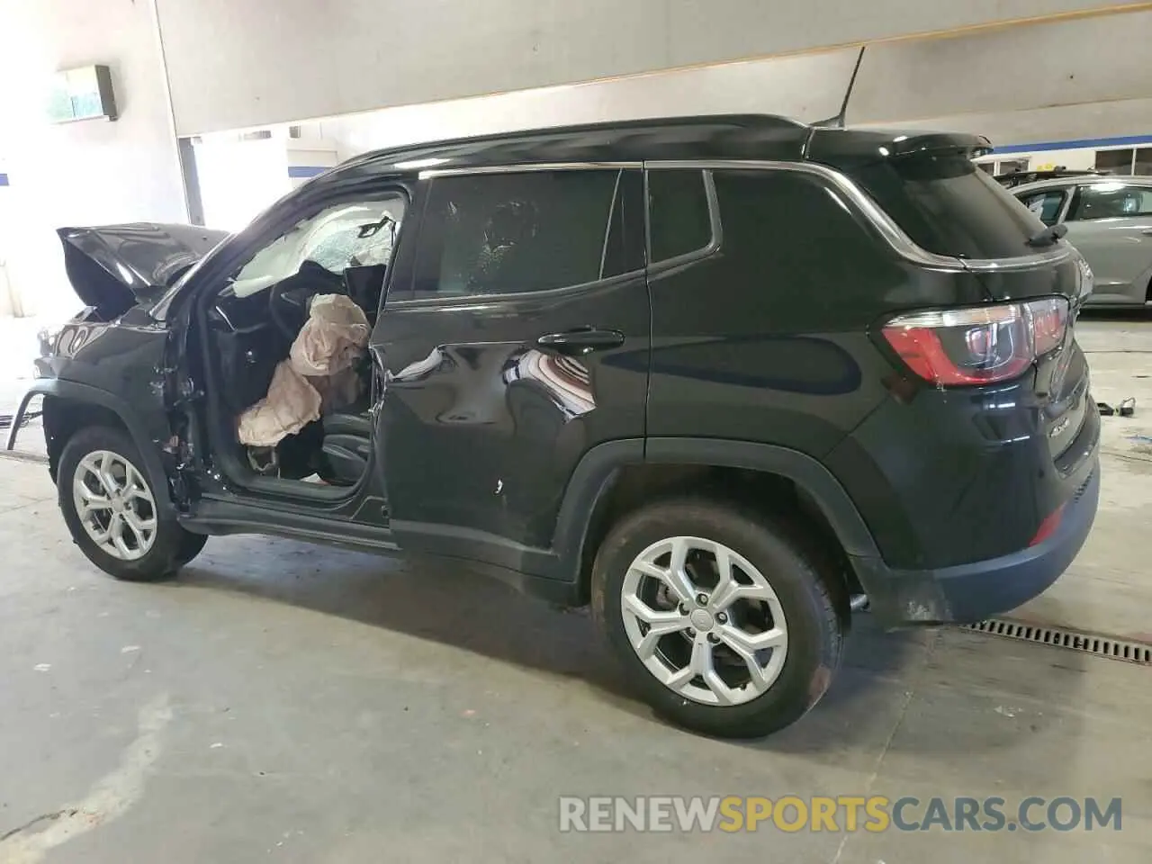 2 fotografías del automóvil dañado 3C4NJDBN3RT133130 JEEP COMPASS 2024