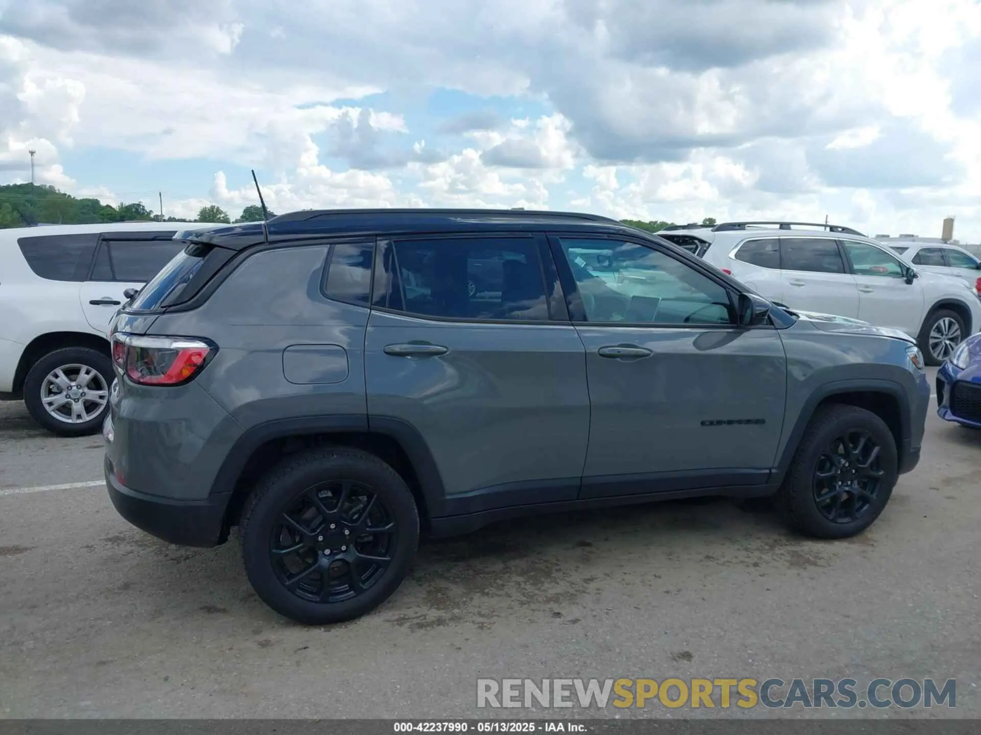 14 fotografías del automóvil dañado 3C4NJDBN4RT578170 JEEP COMPASS 2024