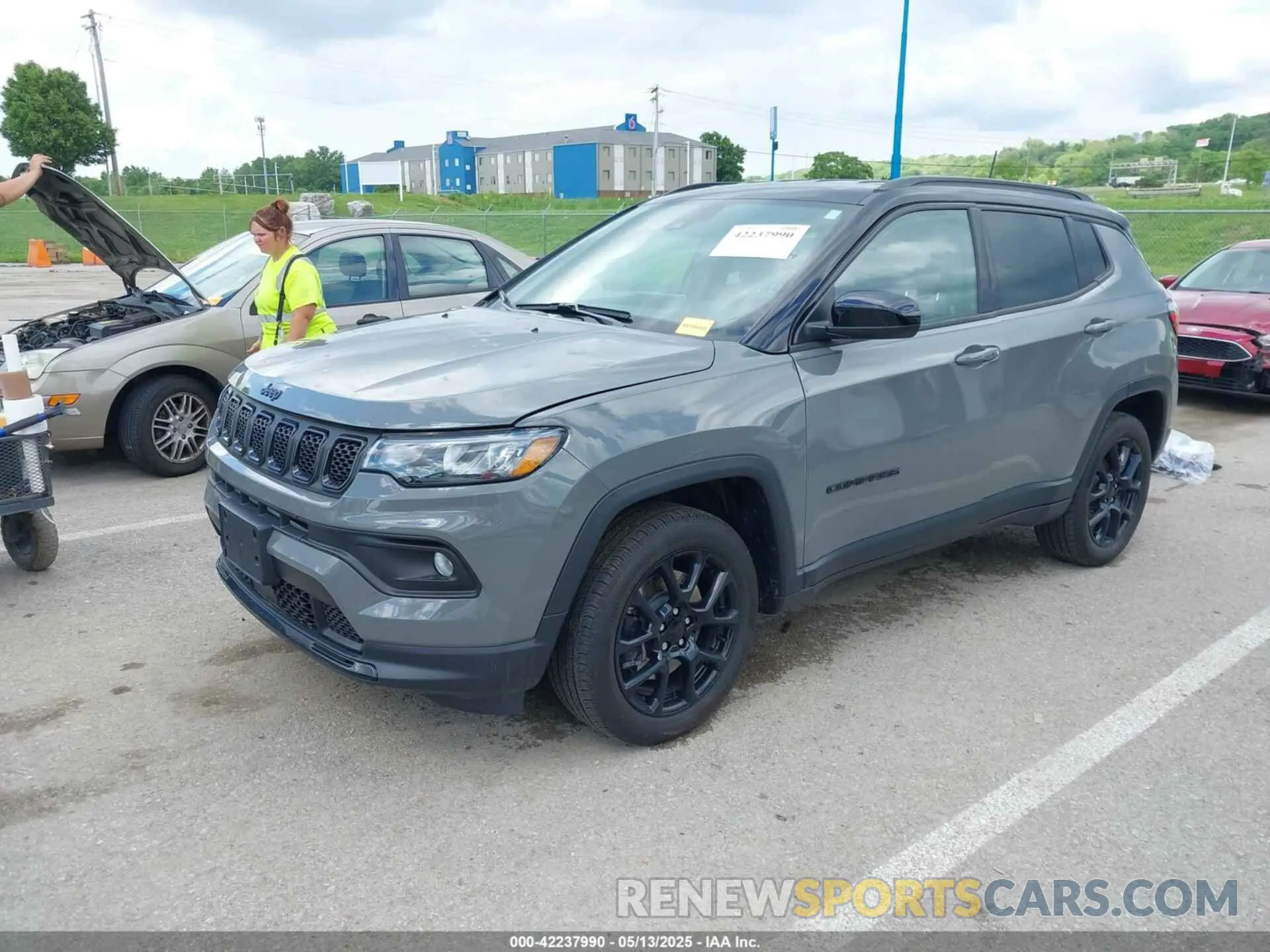 2 fotografías del automóvil dañado 3C4NJDBN4RT578170 JEEP COMPASS 2024