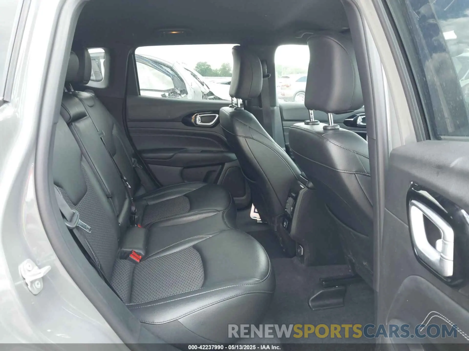 8 fotografías del automóvil dañado 3C4NJDBN4RT578170 JEEP COMPASS 2024