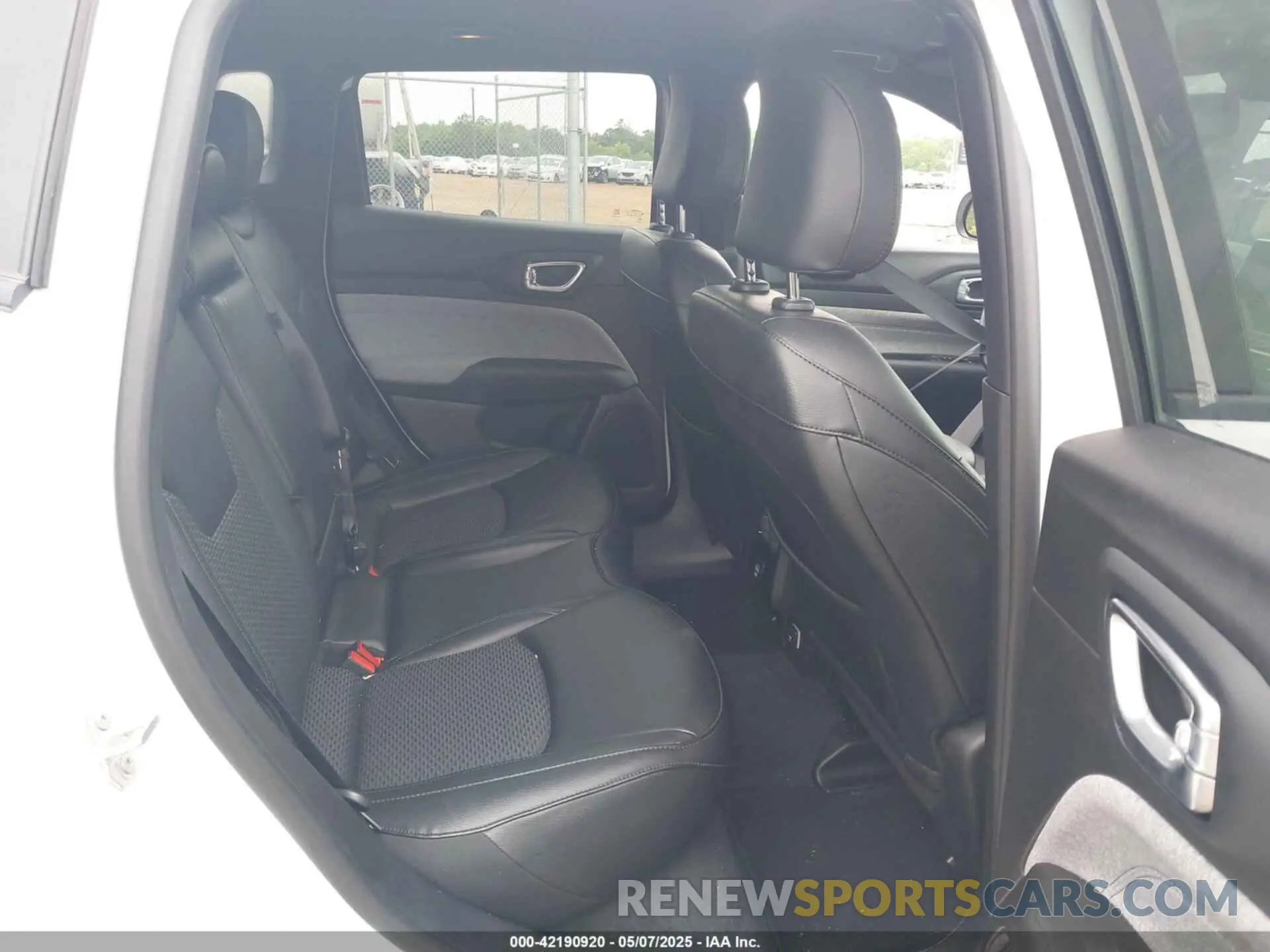 8 fotografías del automóvil dañado 3C4NJDBN5RT100534 JEEP COMPASS 2024