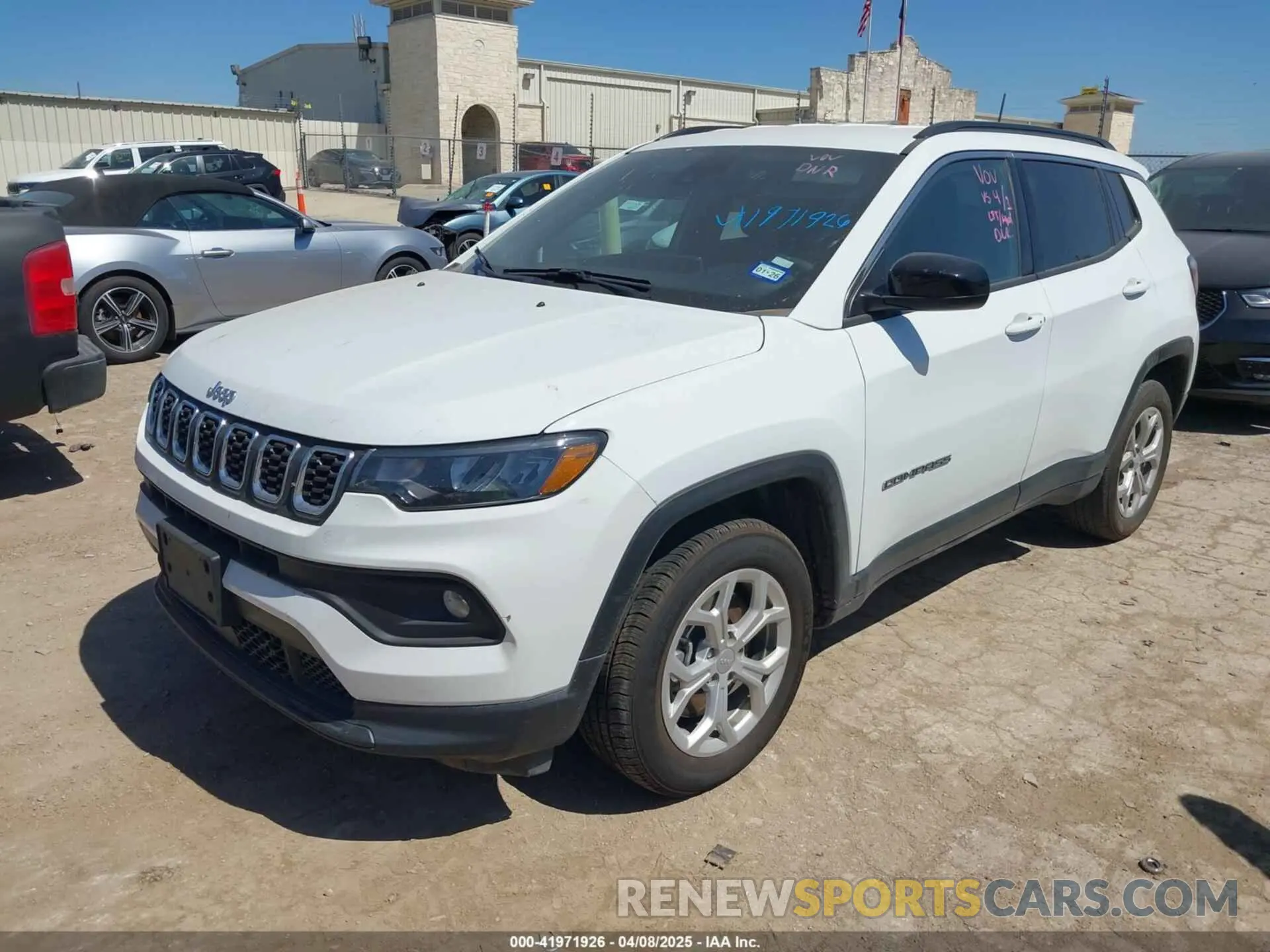 2 fotografías del automóvil dañado 3C4NJDBN5RT119388 JEEP COMPASS 2024