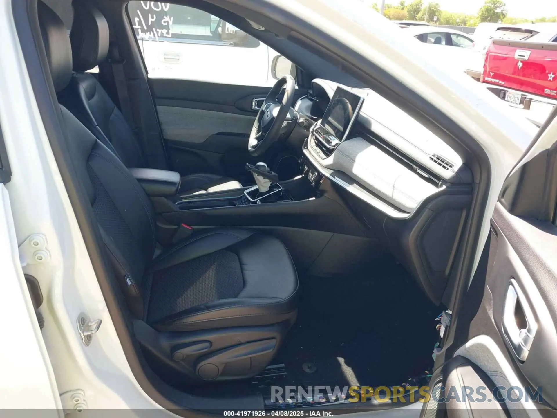 5 fotografías del automóvil dañado 3C4NJDBN5RT119388 JEEP COMPASS 2024