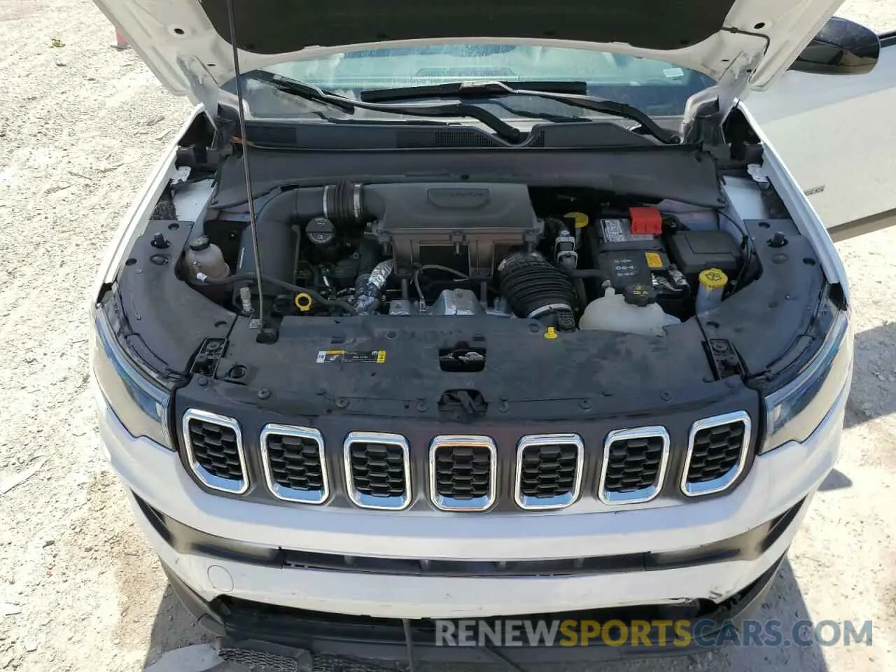 12 fotografías del automóvil dañado 3C4NJDBN8RT110409 JEEP COMPASS 2024