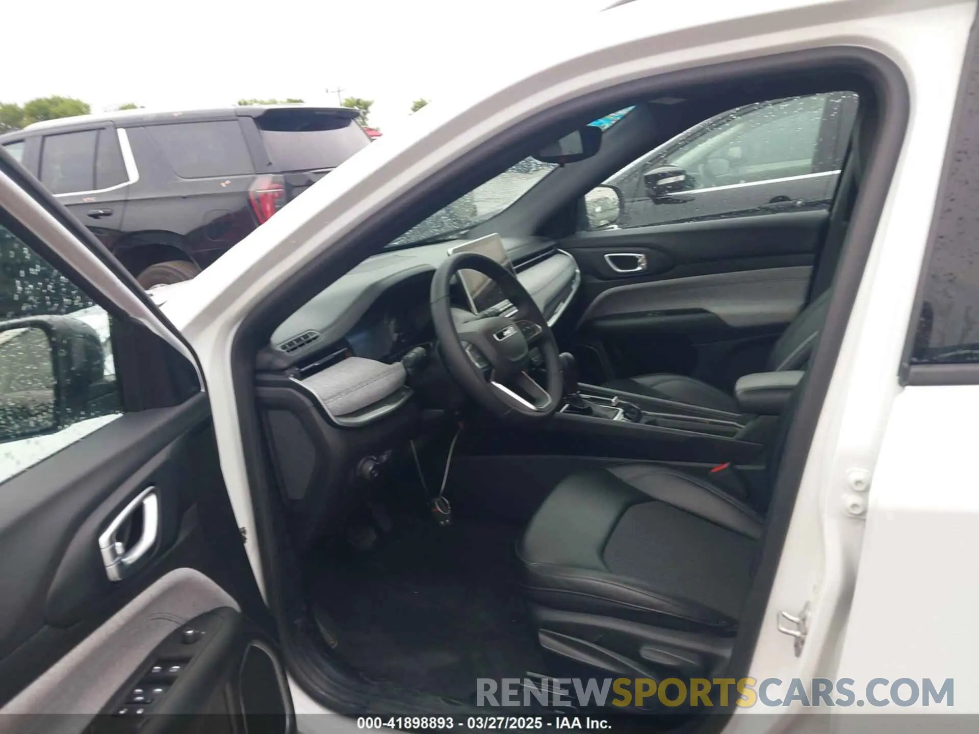 17 fotografías del automóvil dañado 3C4NJDBN8RT160288 JEEP COMPASS 2024