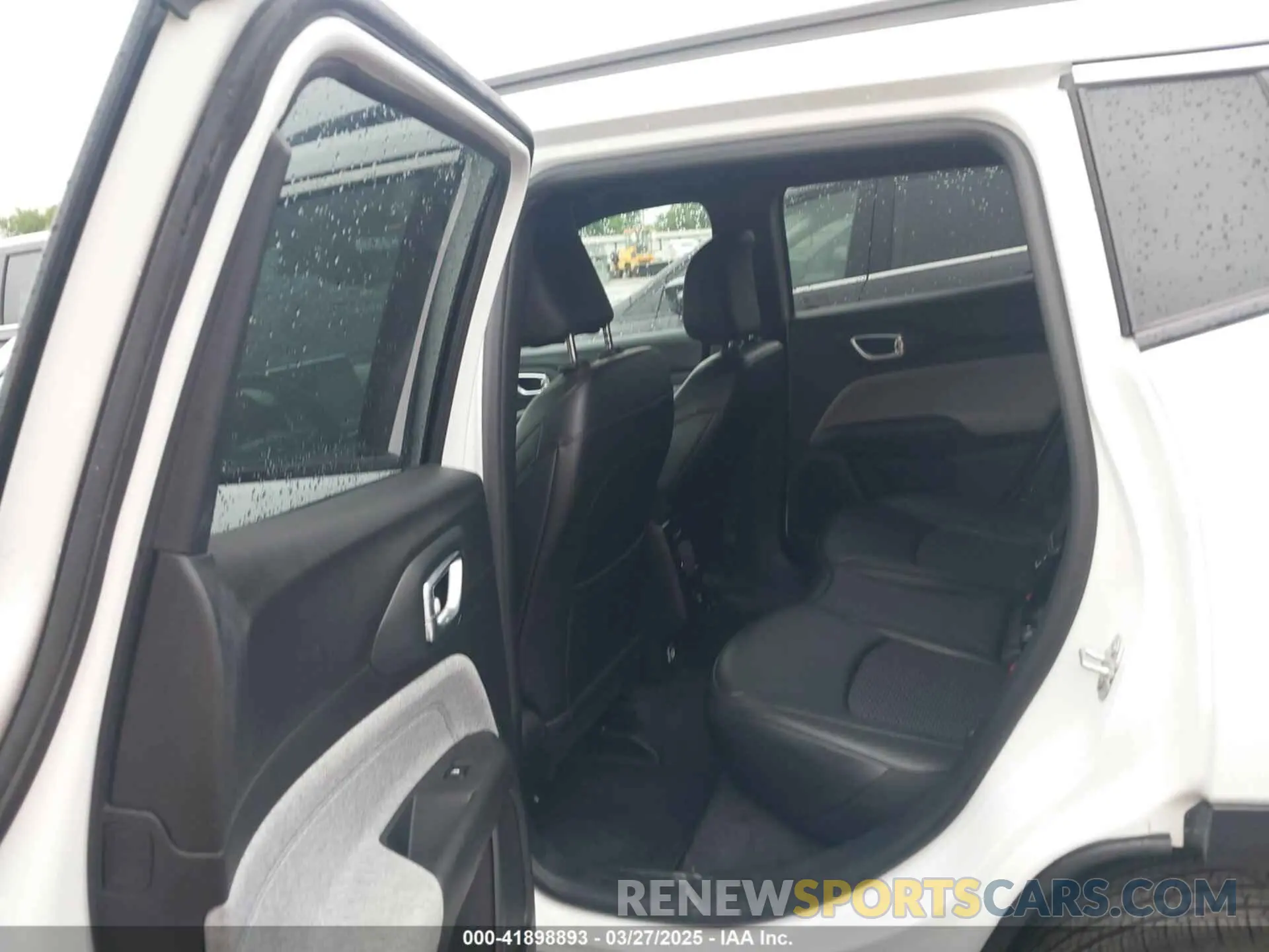 18 fotografías del automóvil dañado 3C4NJDBN8RT160288 JEEP COMPASS 2024