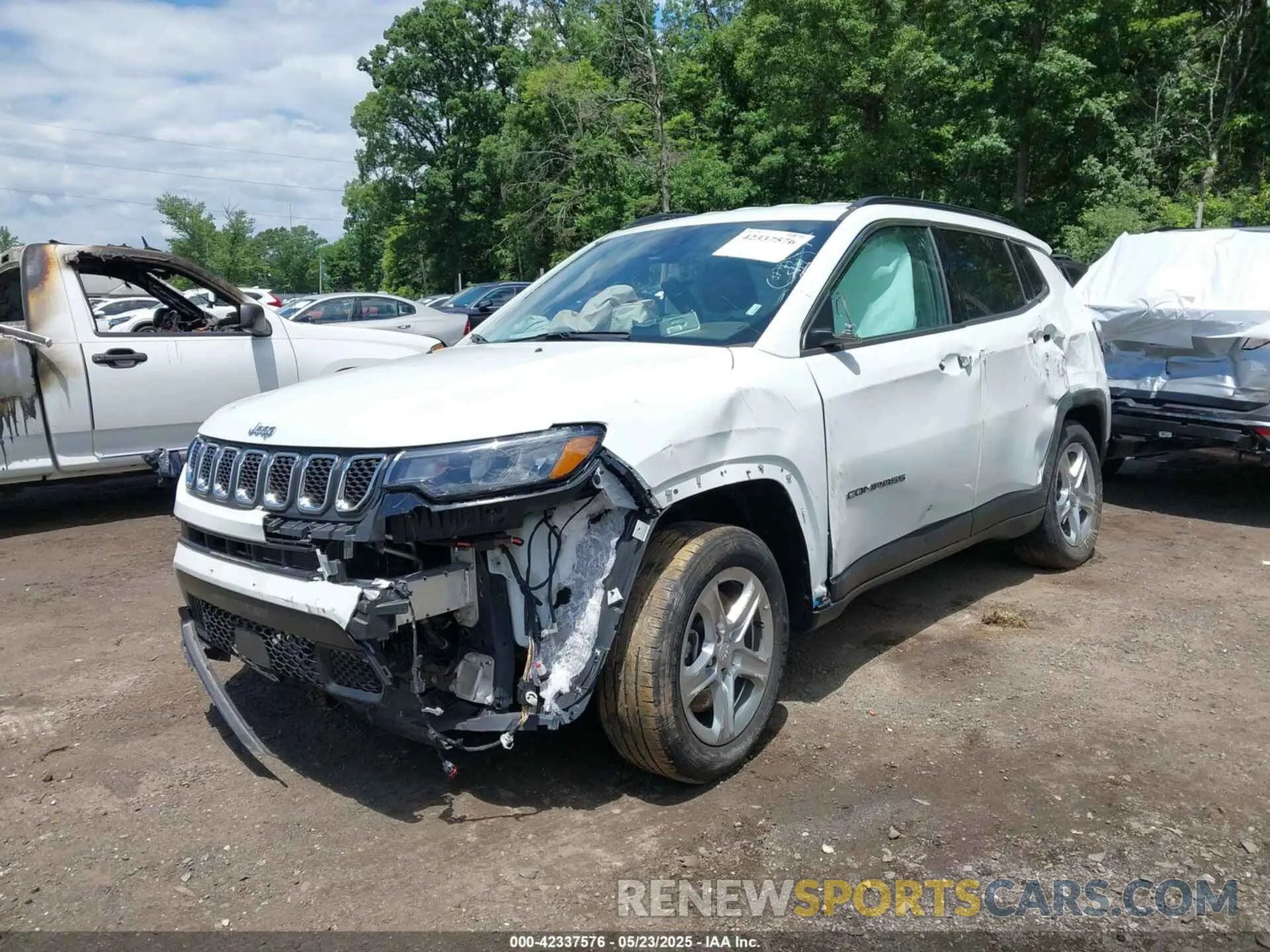2 fotografías del automóvil dañado 3C4NJDBN8RT603894 JEEP COMPASS 2024
