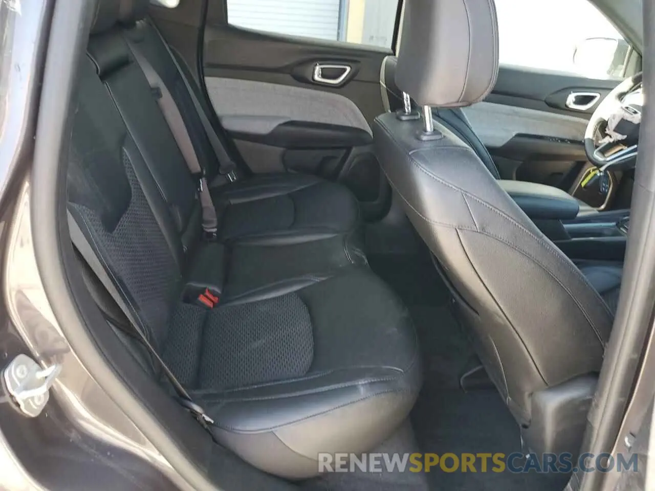 10 fotografías del automóvil dañado 3C4NJDBN9RT128806 JEEP COMPASS 2024