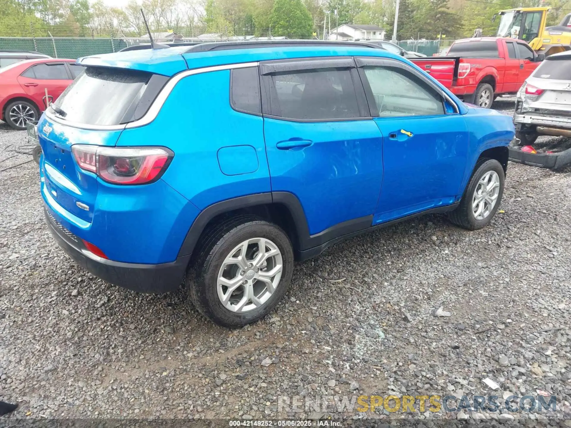 4 fotografías del automóvil dañado 3C4NJDBN9RT132368 JEEP COMPASS 2024