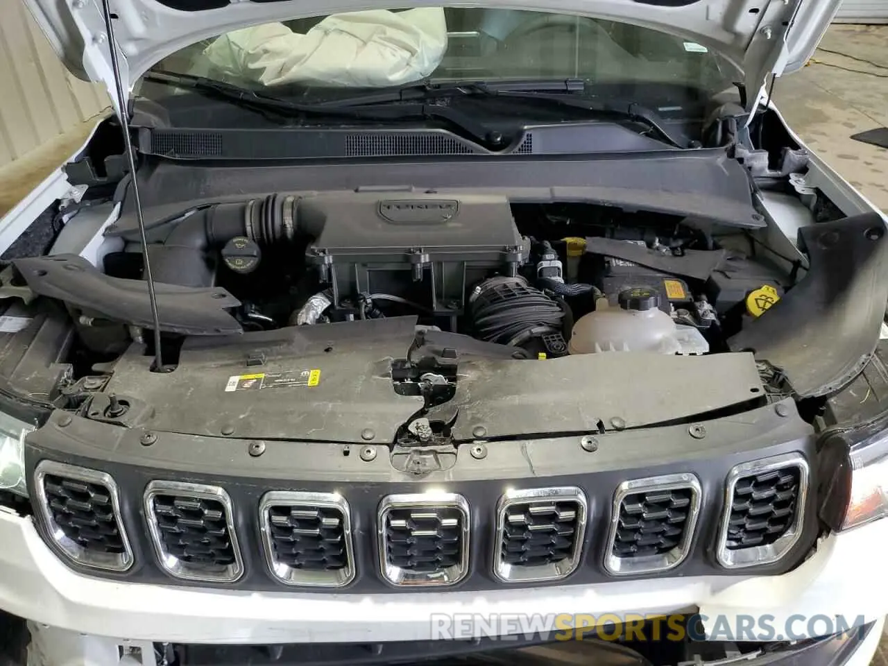 12 fotografías del automóvil dañado 3C4NJDBN9RT138882 JEEP COMPASS 2024