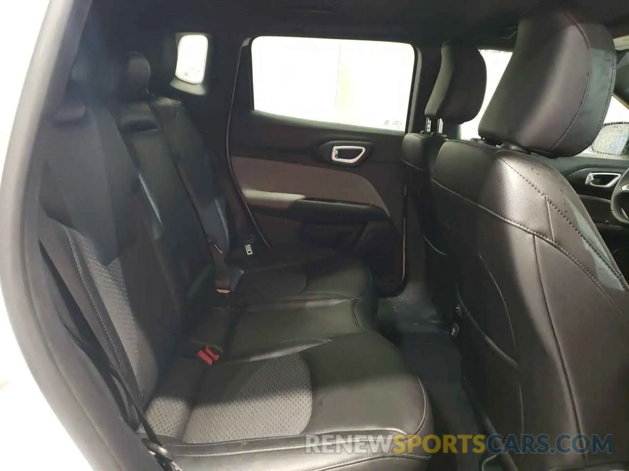 11 fotografías del automóvil dañado 3C4NJDBNXRT117216 JEEP COMPASS 2024