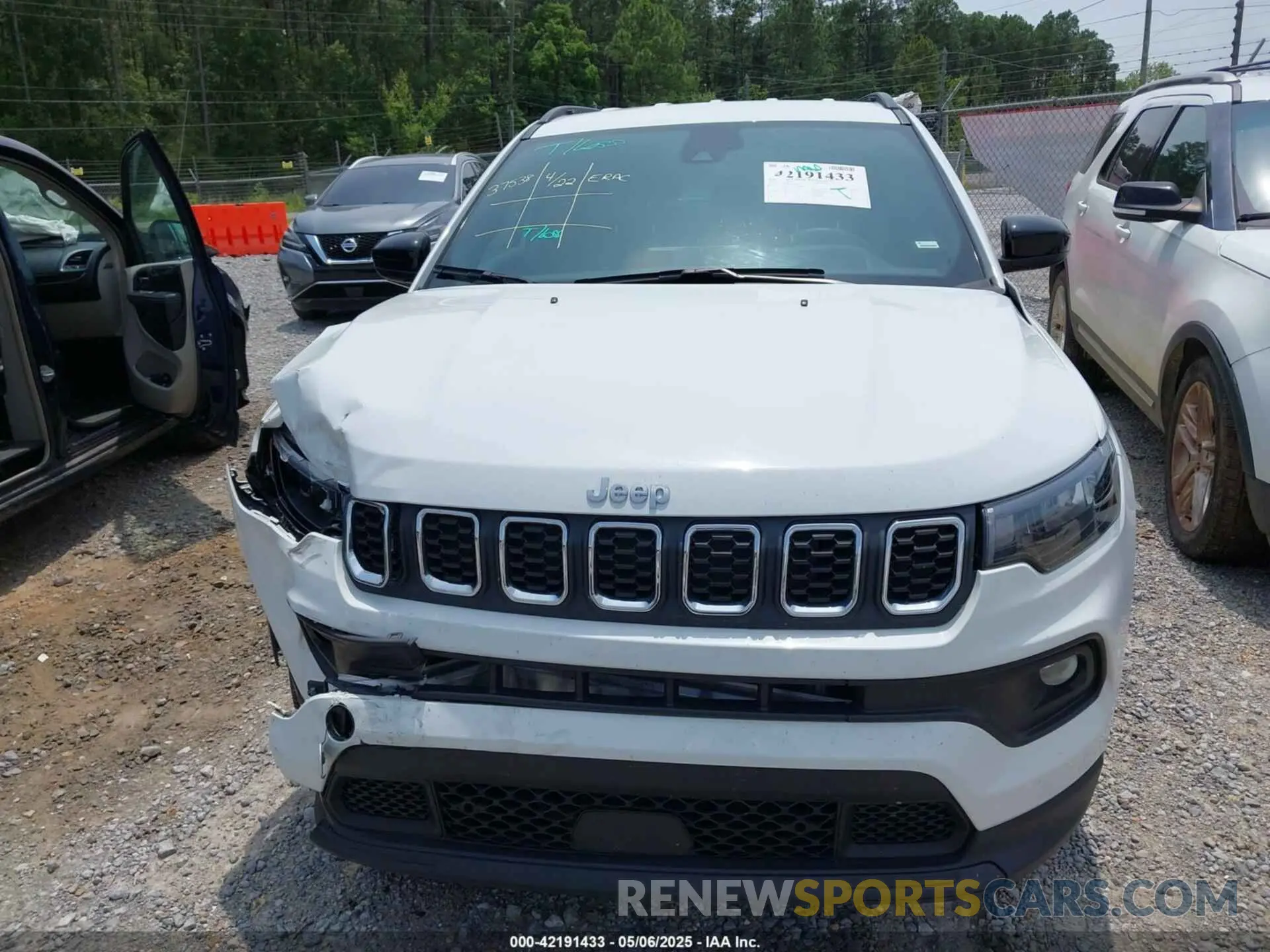 12 fotografías del automóvil dañado 3C4NJDBNXRT119192 JEEP COMPASS 2024