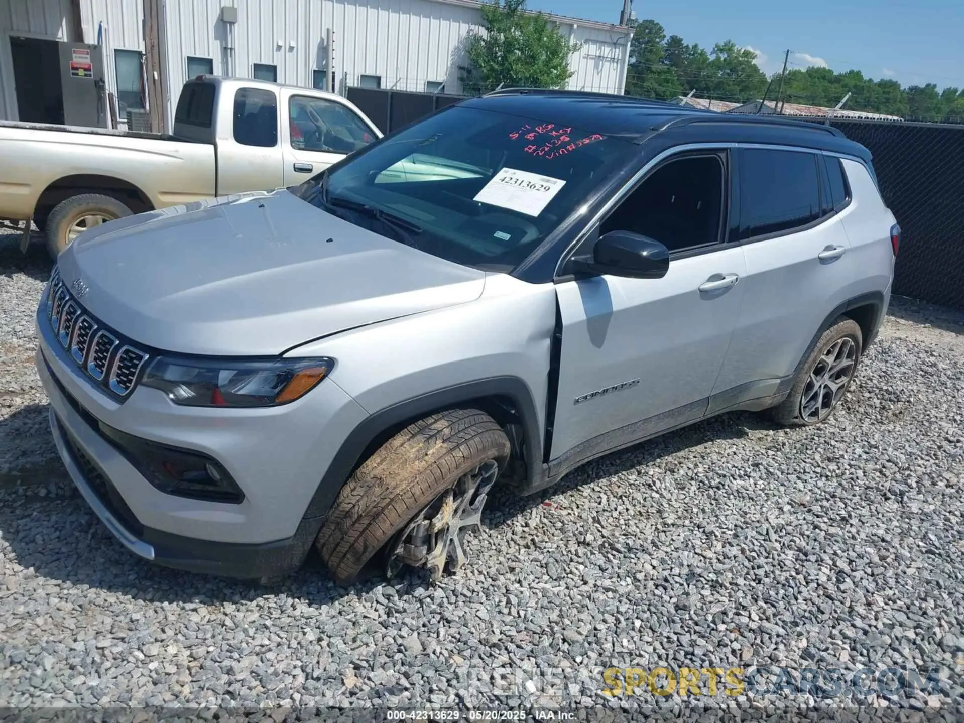 2 fotografías del automóvil dañado 3C4NJDCN0RT125579 JEEP COMPASS 2024