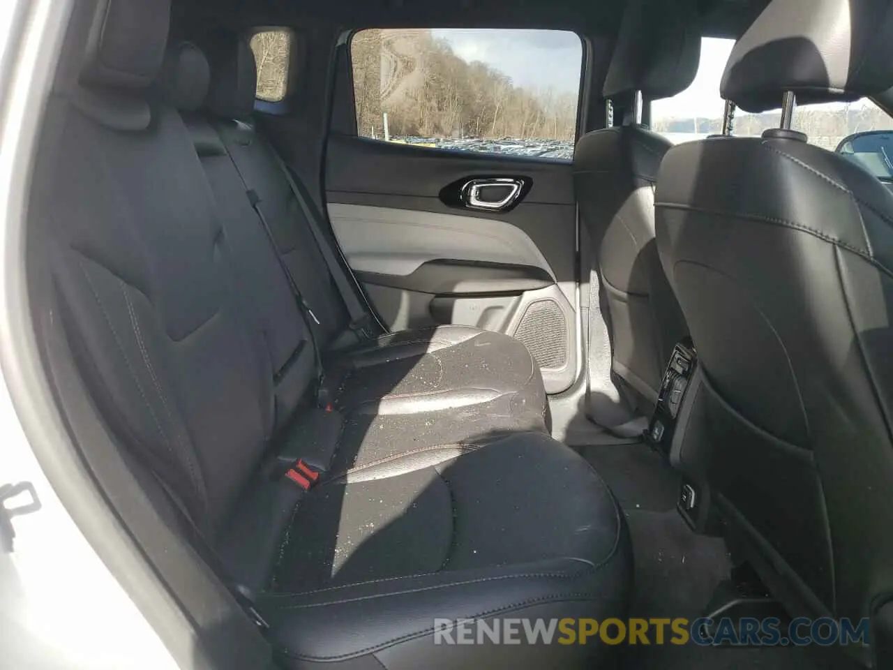 11 fotografías del automóvil dañado 3C4NJDCN0RT153365 JEEP COMPASS 2024