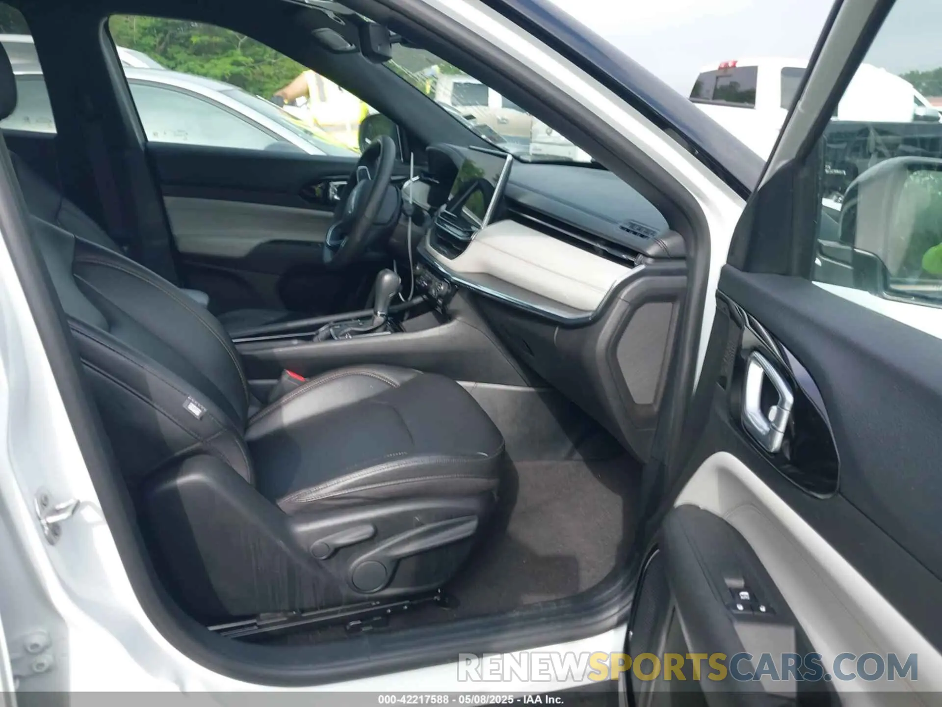 5 fotografías del automóvil dañado 3C4NJDCN1RT596978 JEEP COMPASS 2024