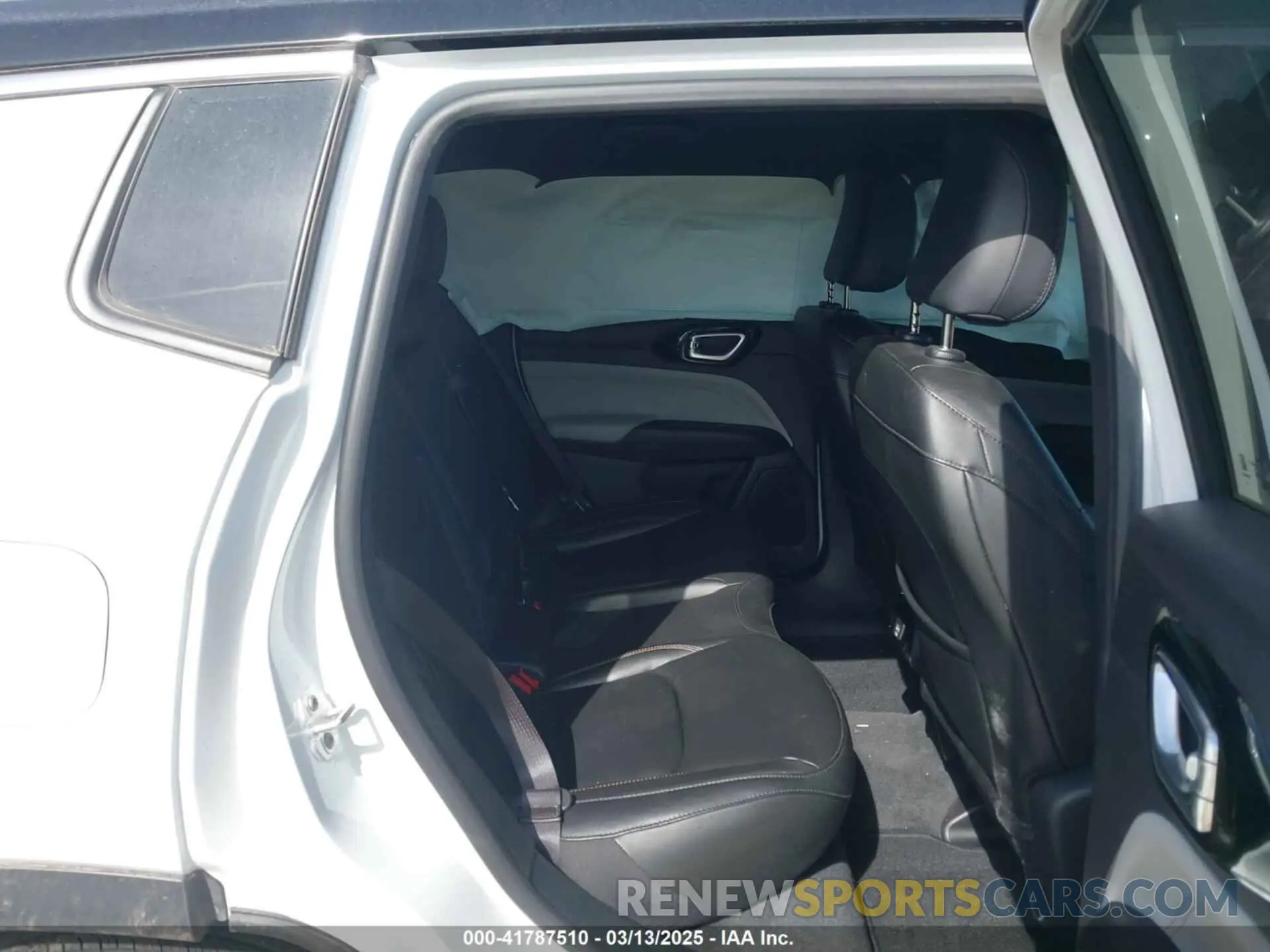 8 fotografías del automóvil dañado 3C4NJDCN5RT112861 JEEP COMPASS 2024