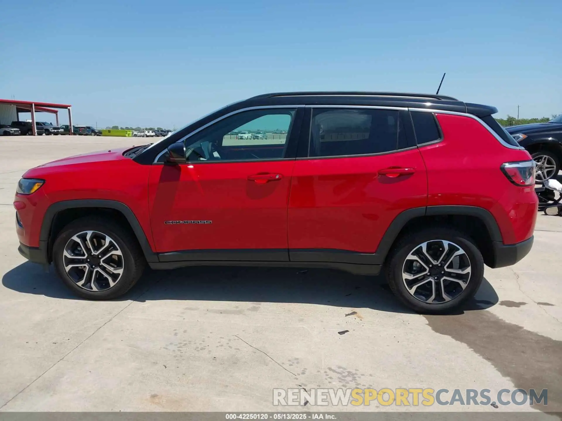 14 fotografías del automóvil dañado 3C4NJDCN6RT585619 JEEP COMPASS 2024