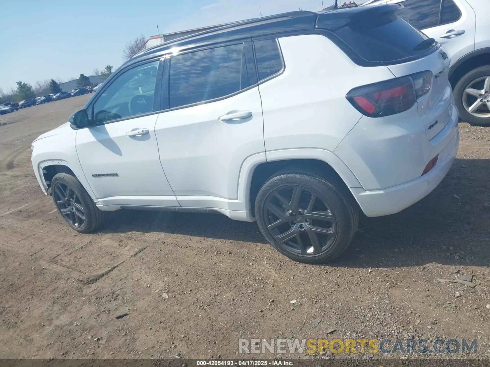 14 fotografías del automóvil dañado 3C4NJDCN7RT106527 JEEP COMPASS 2024