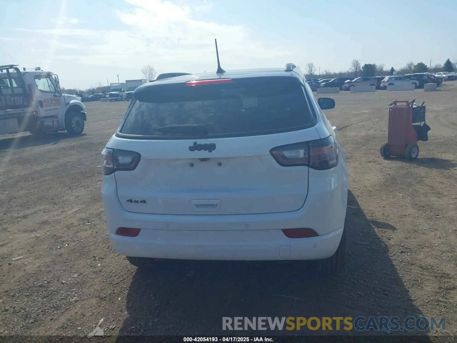 16 fotografías del automóvil dañado 3C4NJDCN7RT106527 JEEP COMPASS 2024