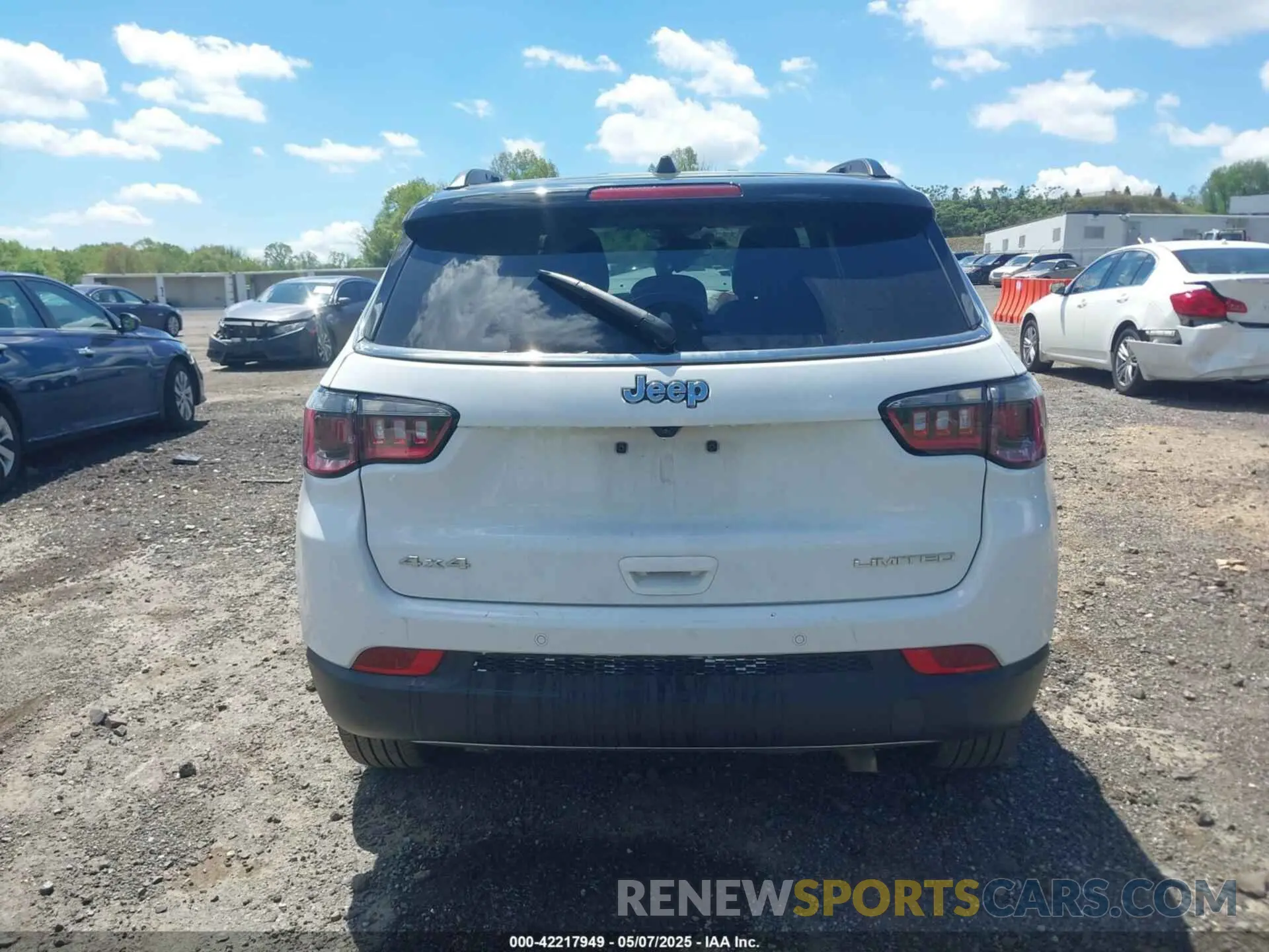 17 fotografías del automóvil dañado 3C4NJDCNXRT610750 JEEP COMPASS 2024