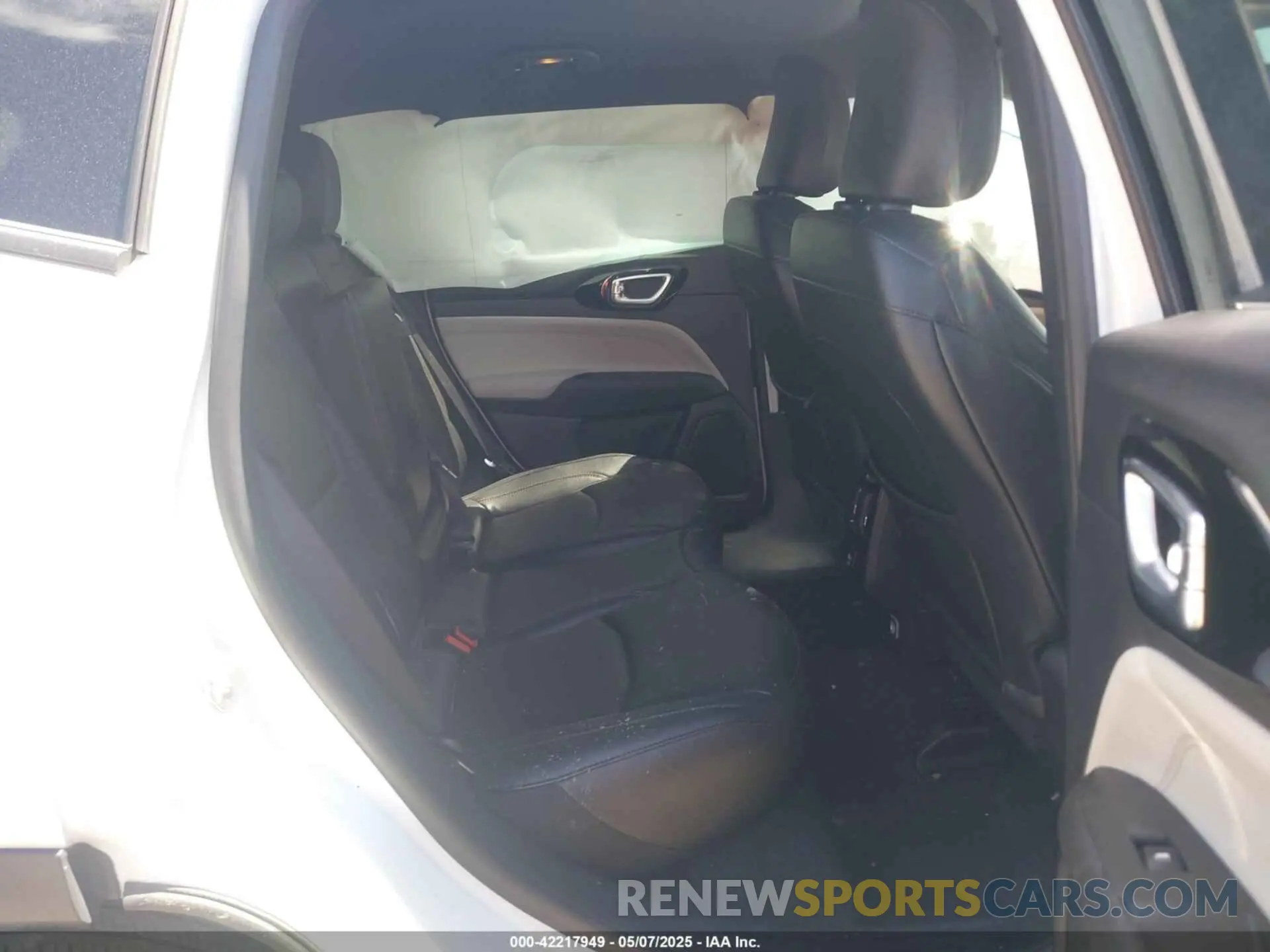 8 fotografías del automóvil dañado 3C4NJDCNXRT610750 JEEP COMPASS 2024