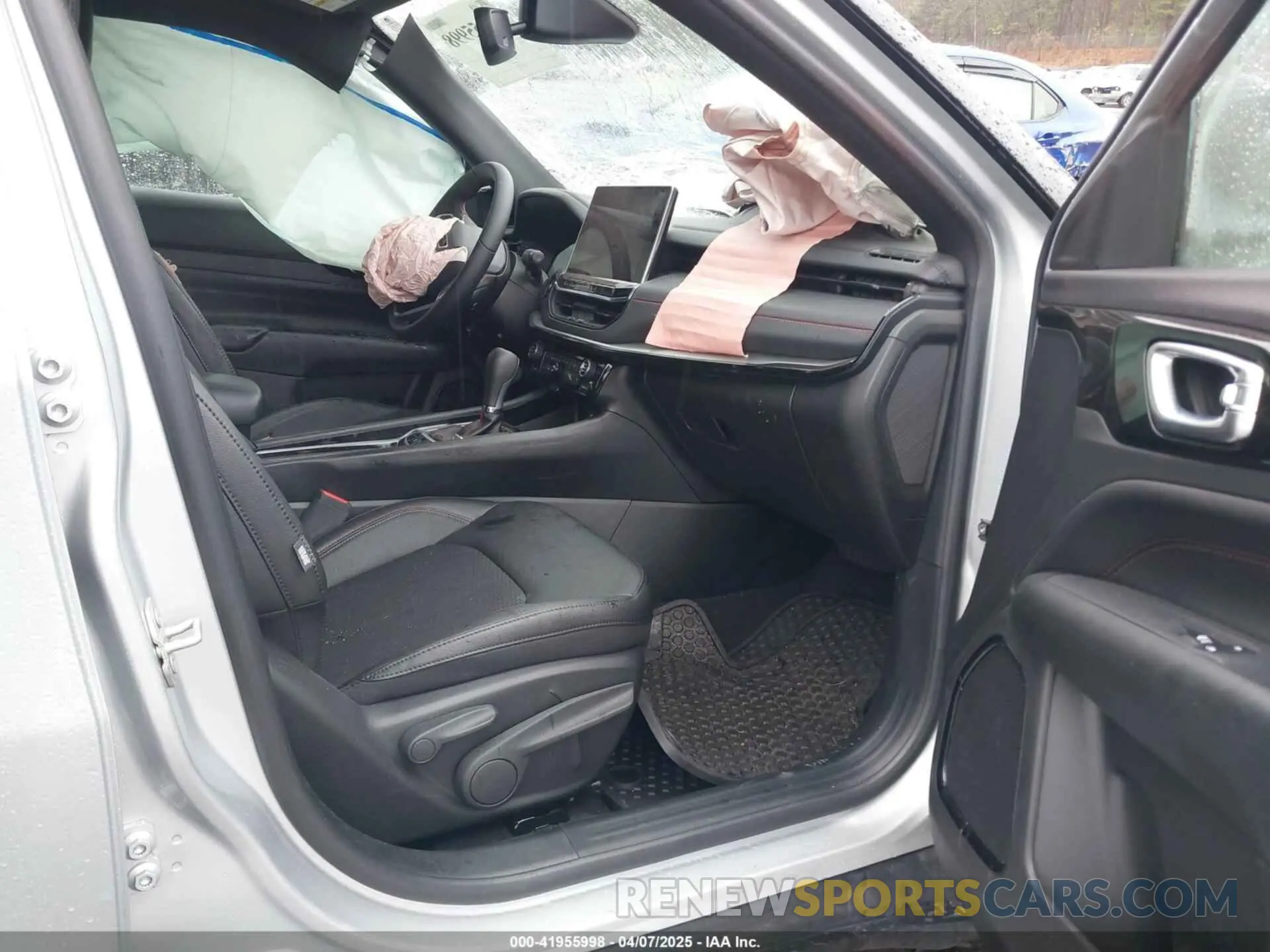 5 fotografías del automóvil dañado 3C4NJDDN3RT166786 JEEP COMPASS 2024
