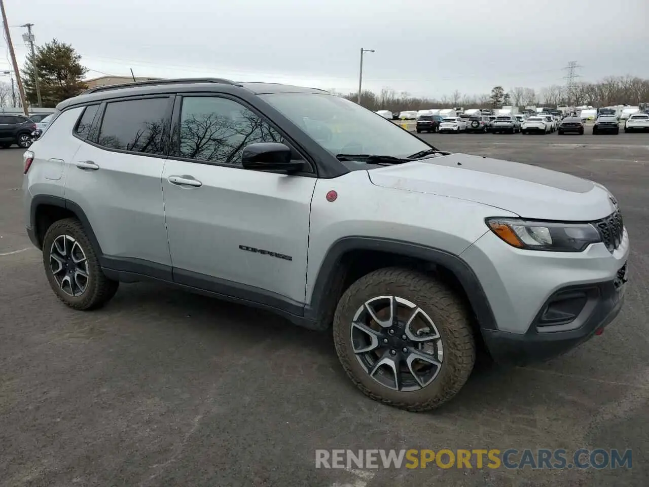 4 fotografías del automóvil dañado 3C4NJDDN4RT149527 JEEP COMPASS 2024