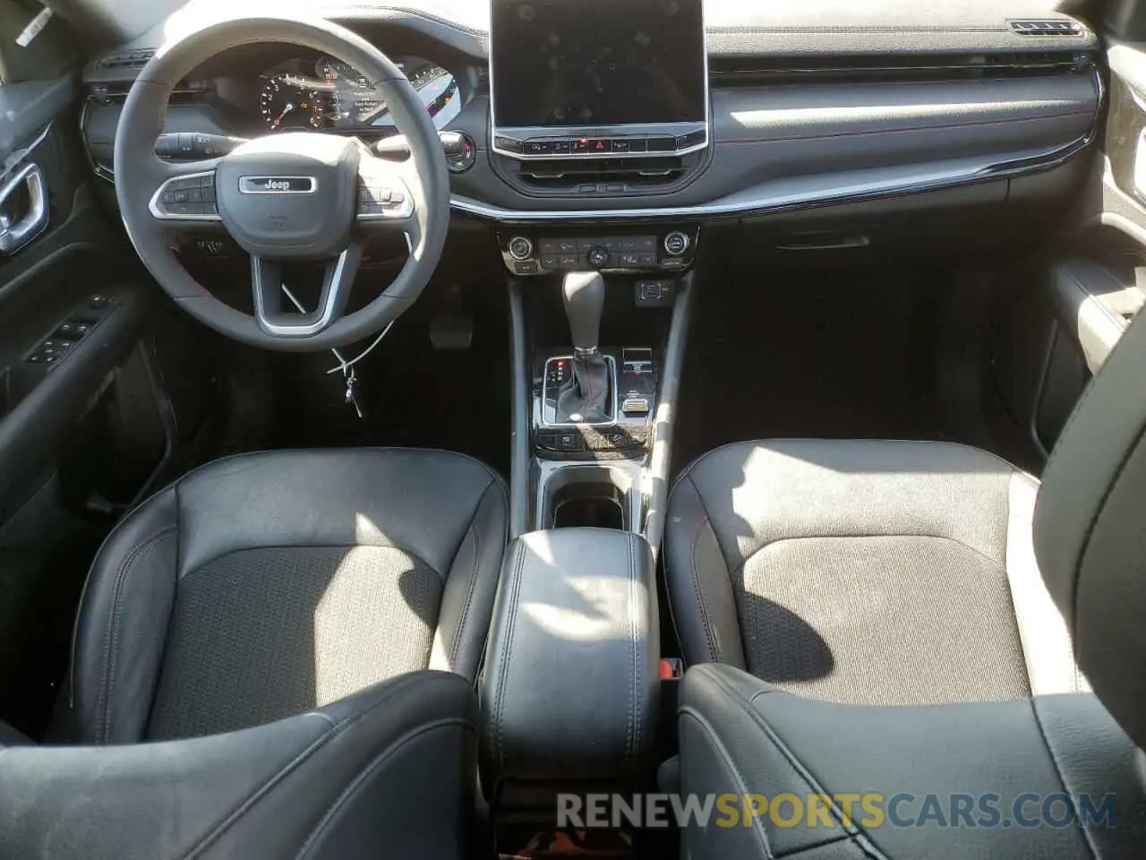 8 fotografías del automóvil dañado 3C4NJDDN8RT580310 JEEP COMPASS 2024